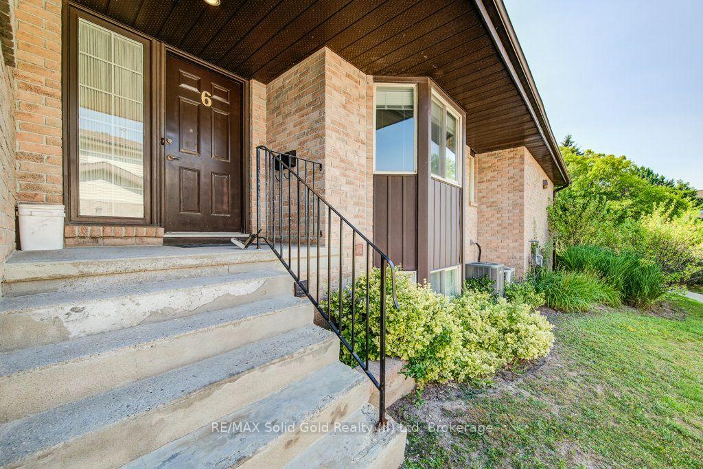 Photo 4 of Unit 6, 450 Beechwood Drive, Waterloo, Westvale — HOMEH