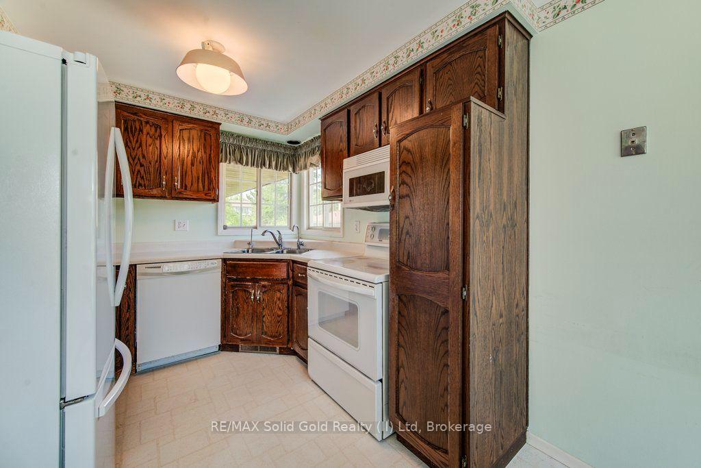 Photo 18 of Unit 6, 450 Beechwood Drive, Waterloo, Westvale — HOMEH