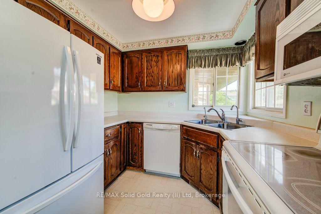 Photo 19 of Unit 6, 450 Beechwood Drive, Waterloo, Westvale — HOMEH