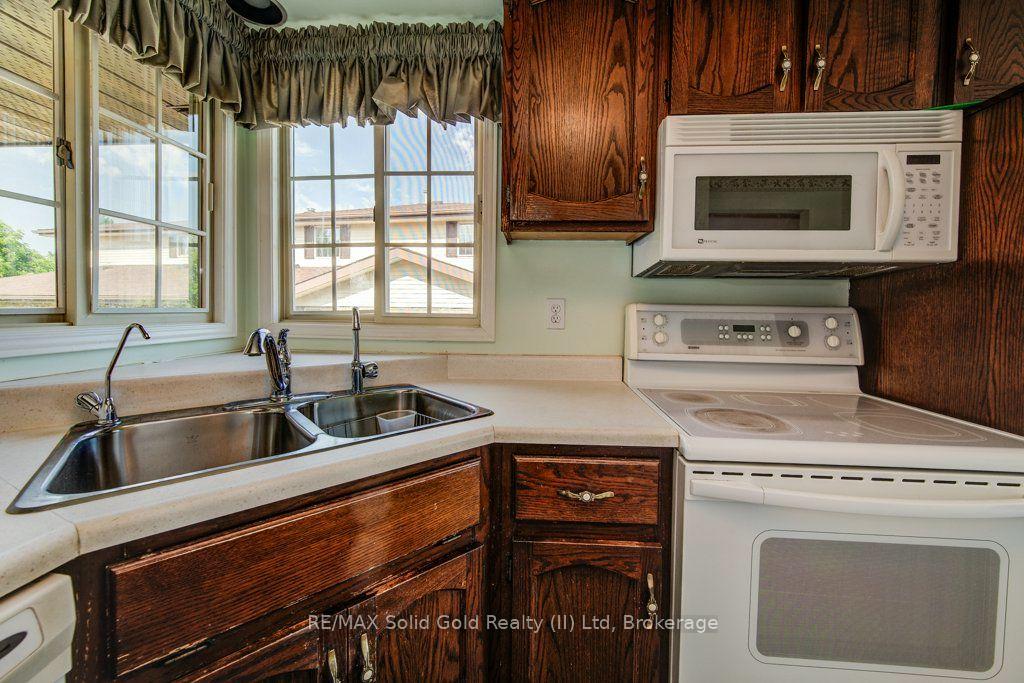 Photo 20 of Unit 6, 450 Beechwood Drive, Waterloo, Westvale — HOMEH