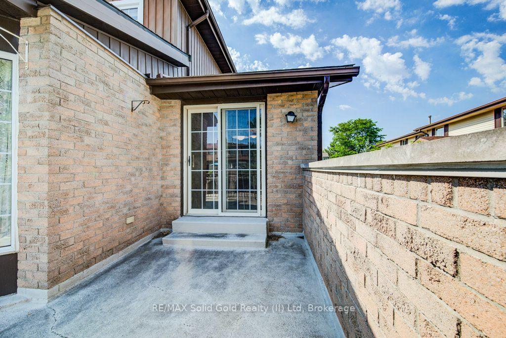 Photo 24 of Unit 6, 450 Beechwood Drive, Waterloo, Westvale — HOMEH