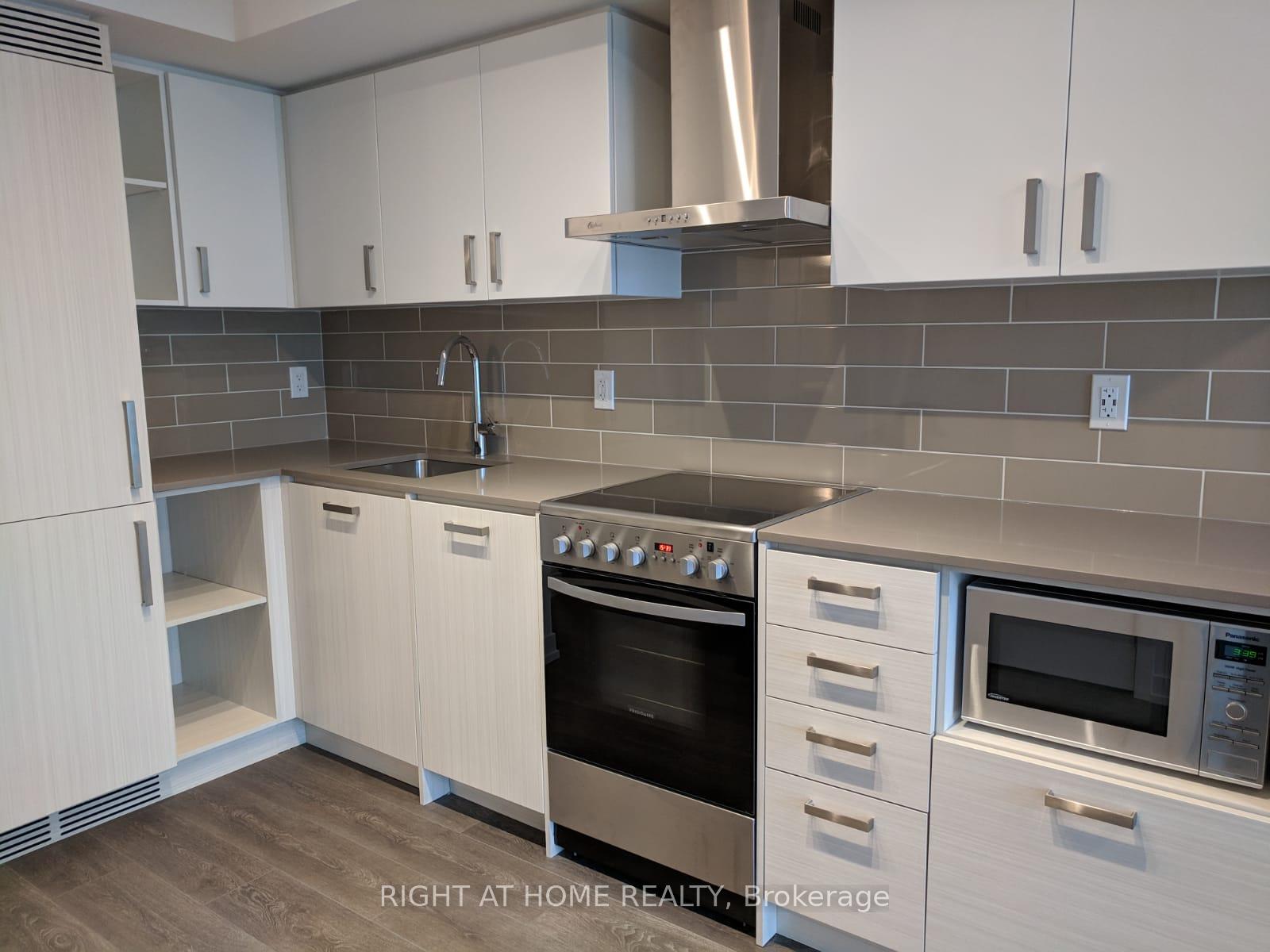 Photo 5 of Unit 609, 125 Redpath Avenue, Toronto, Mount Pleasant West — HOMEH