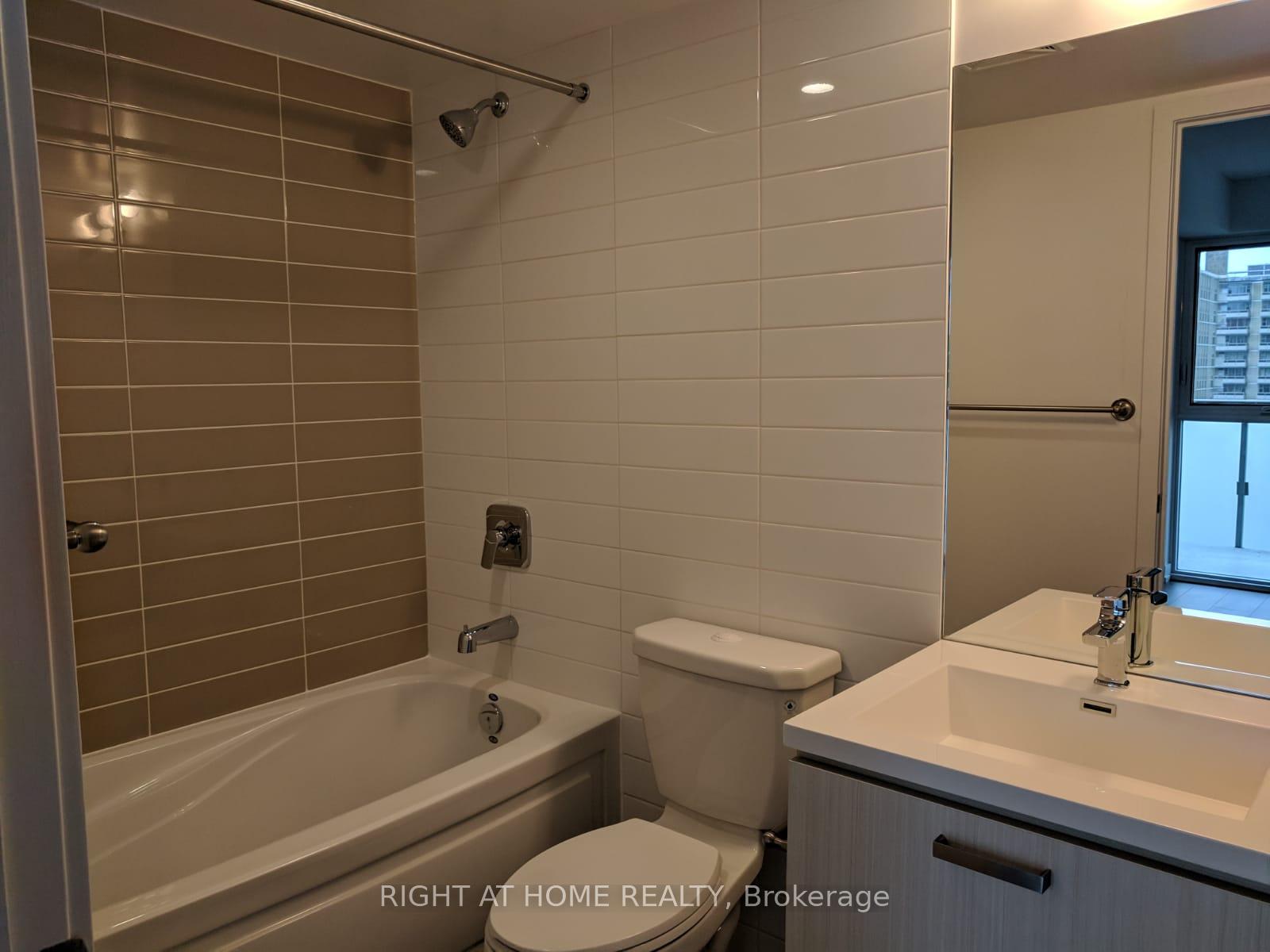 Photo 6 of Unit 609, 125 Redpath Avenue, Toronto, Mount Pleasant West — HOMEH