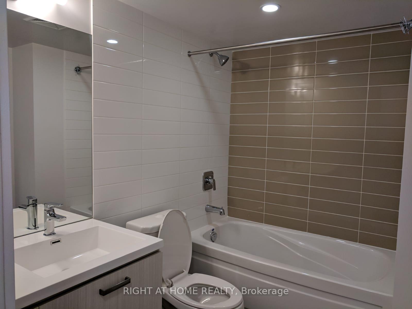 Photo 7 of Unit 609, 125 Redpath Avenue, Toronto, Mount Pleasant West — HOMEH