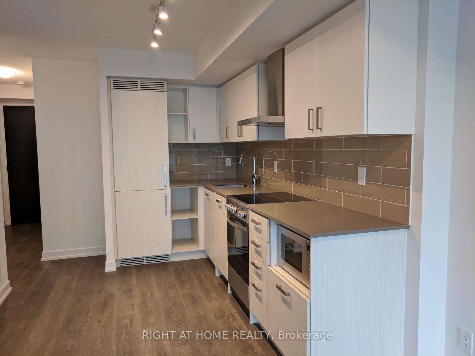 Photo 8 of Unit 609, 125 Redpath Avenue, Toronto, Mount Pleasant West — HOMEH