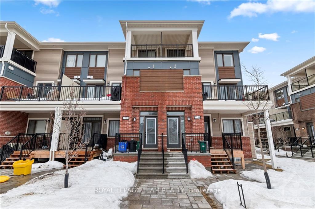 Front of 2254 Watercolours Way