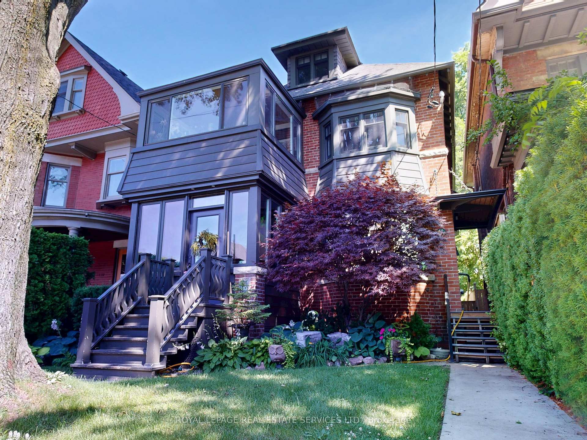 Photo 3 of Unit Upper Level, 130A Westminster Avenue, Toronto, High Park-Swansea — HOMEH