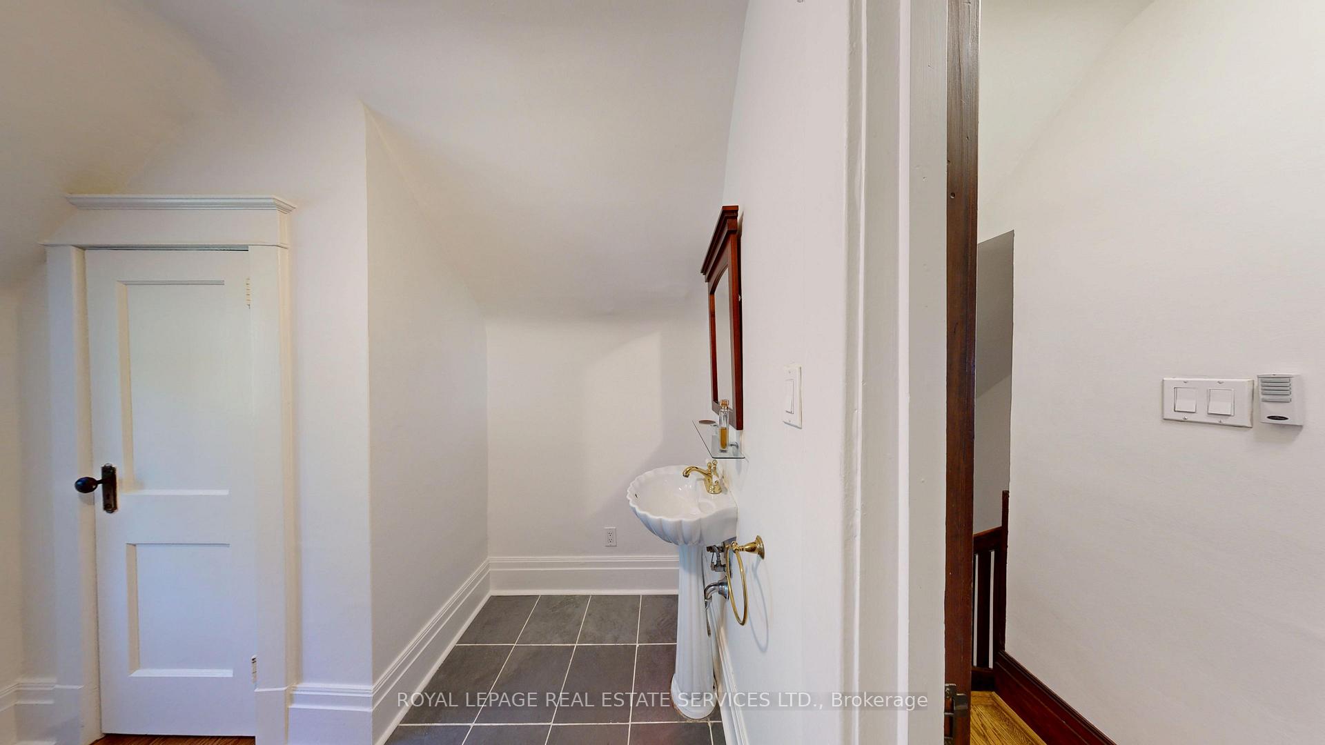 Photo 37 of Unit Upper Level, 130A Westminster Avenue, Toronto, High Park-Swansea — HOMEH