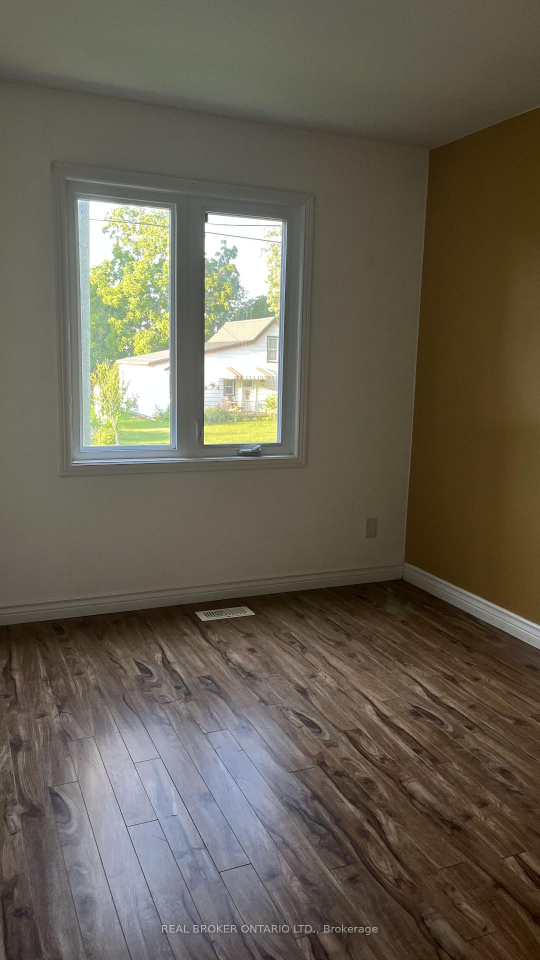 Photo 16 of 49 Jane Street, Haldimand — HOMEH