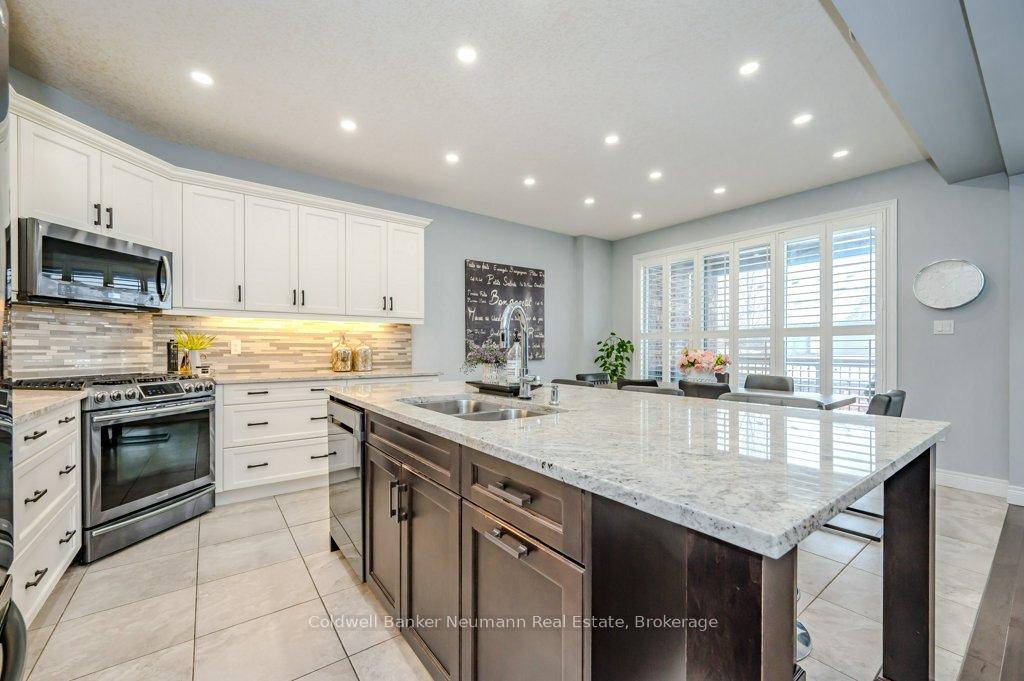 Photo 5 of Unit 21, 254 Gosling Gardens, Guelph, Clairfields/Hanlon Business Park — HOMEH