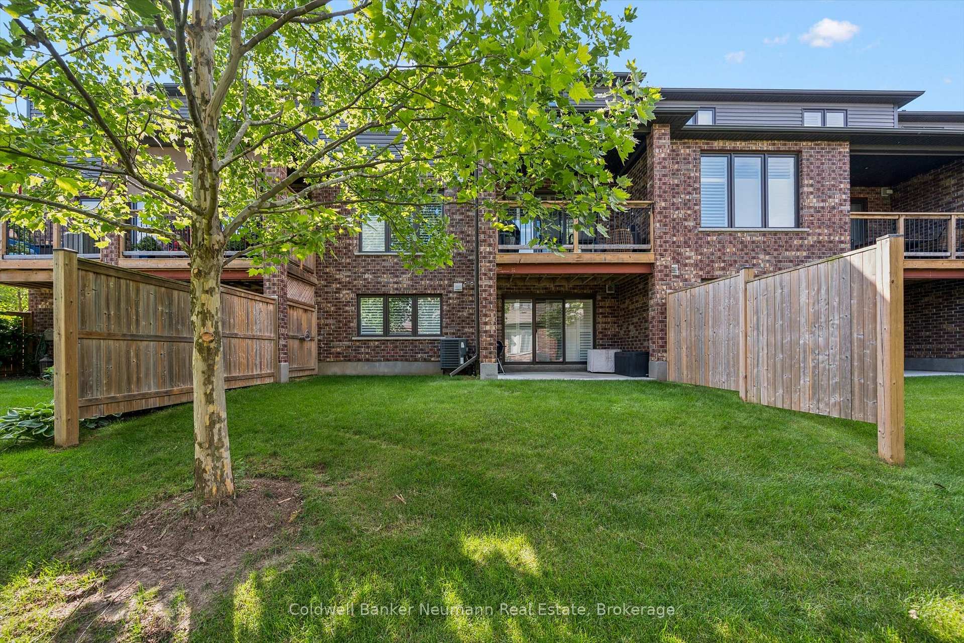 Photo 27 of Unit 21, 254 Gosling Gardens, Guelph, Clairfields/Hanlon Business Park — HOMEH