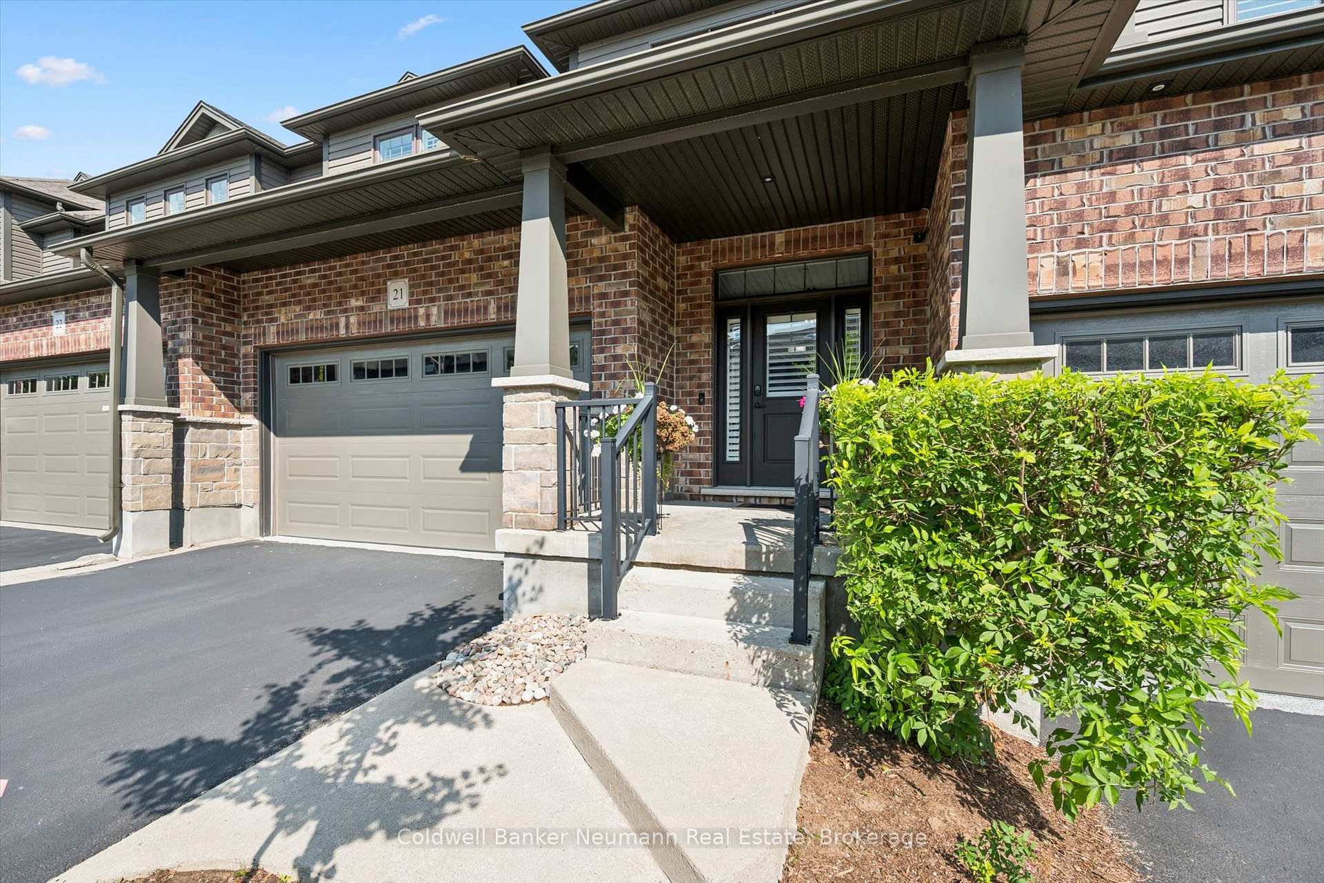 Photo 32 of Unit 21, 254 Gosling Gardens, Guelph, Clairfields/Hanlon Business Park — HOMEH