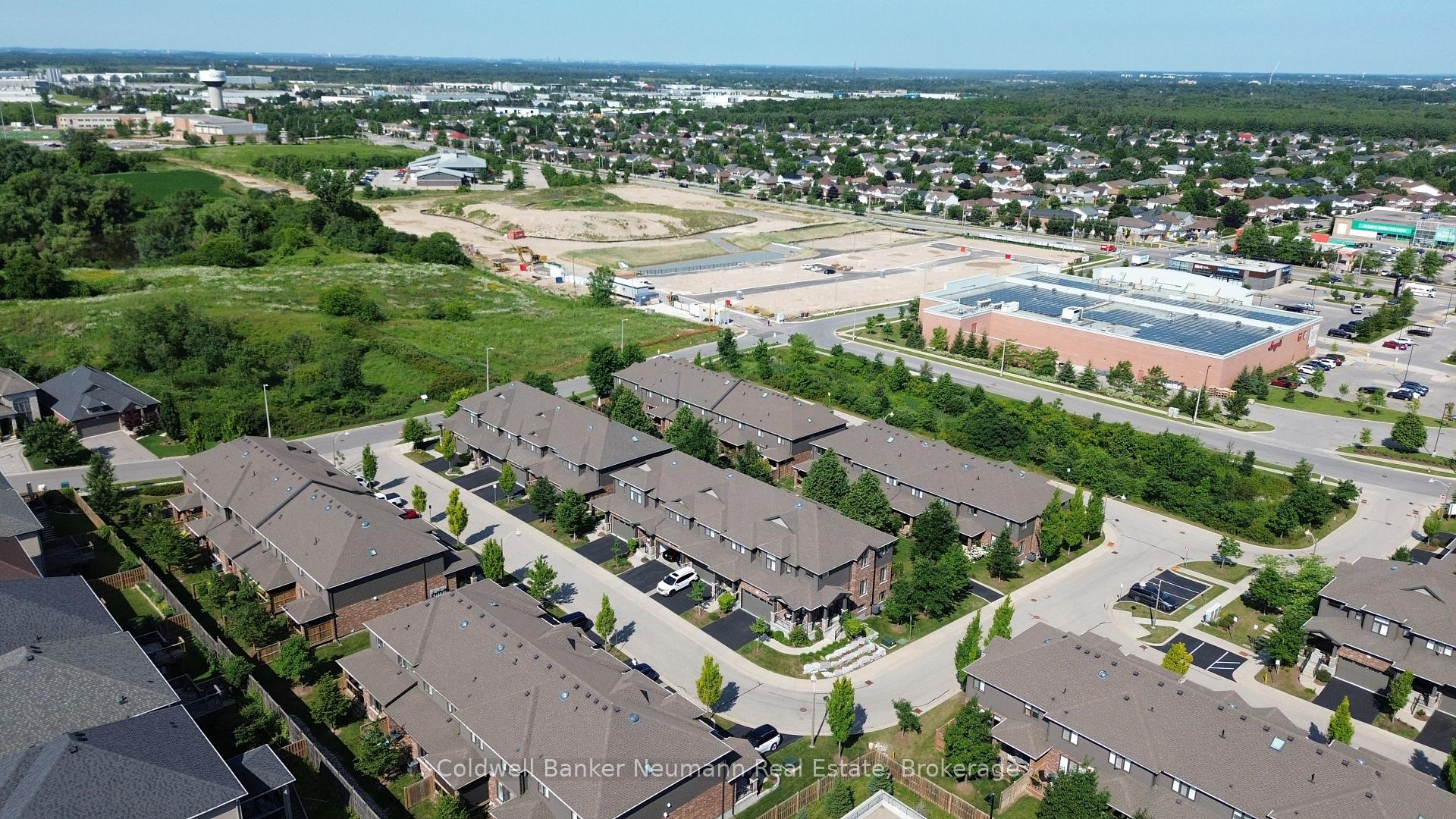 Photo 45 of Unit 21, 254 Gosling Gardens, Guelph, Clairfields/Hanlon Business Park — HOMEH