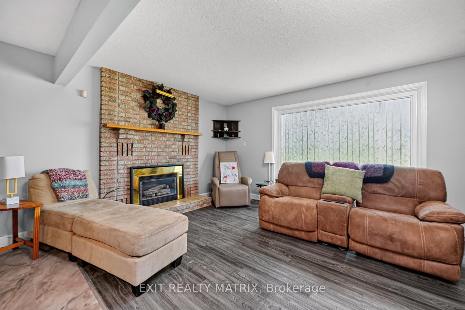 Photo 6 of 2311 Edward Kidd Crescent, Ottawa, North Gower — HOMEH