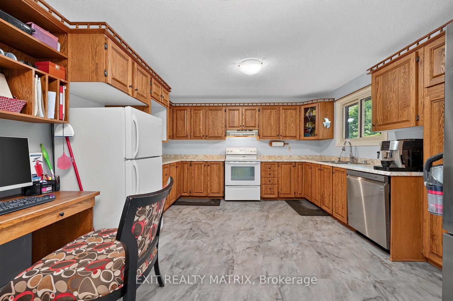 Photo 13 of 2311 Edward Kidd Crescent, Ottawa, North Gower — HOMEH