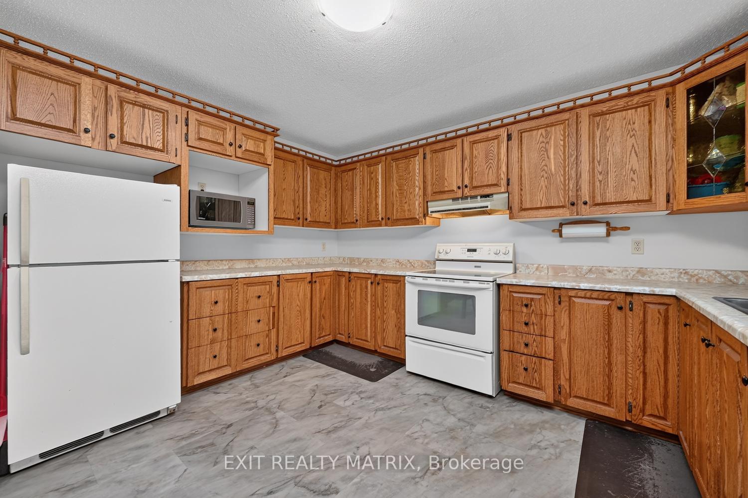 Photo 14 of 2311 Edward Kidd Crescent, Ottawa, North Gower — HOMEH