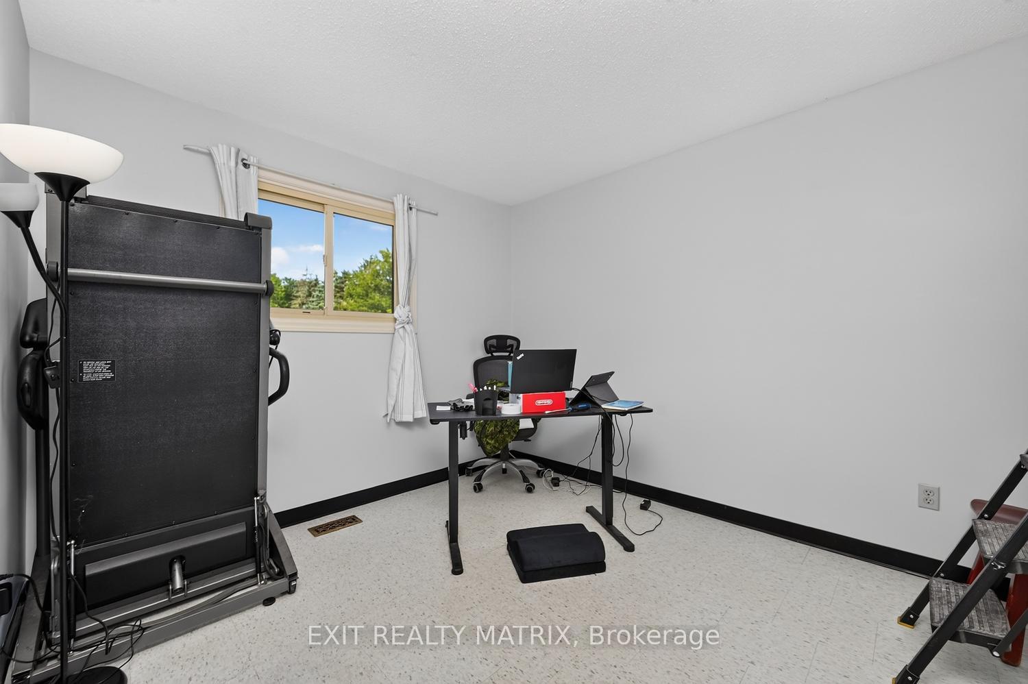 Photo 21 of 2311 Edward Kidd Crescent, Ottawa, North Gower — HOMEH
