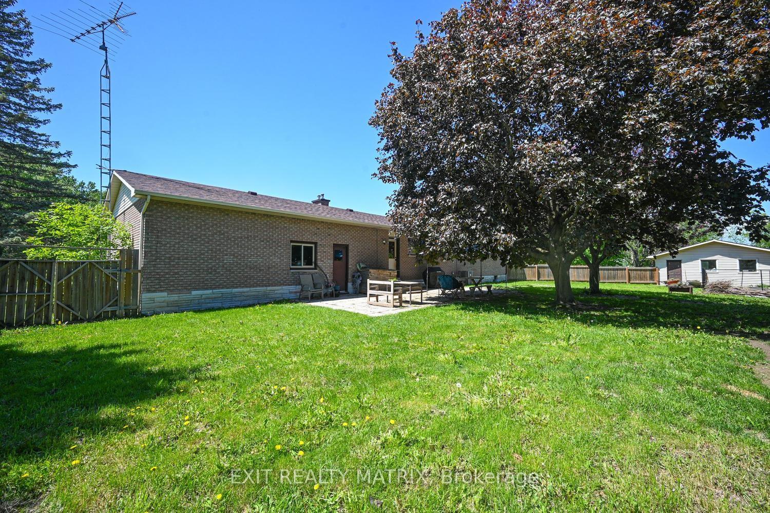 Photo 37 of 2311 Edward Kidd Crescent, Ottawa, North Gower — HOMEH