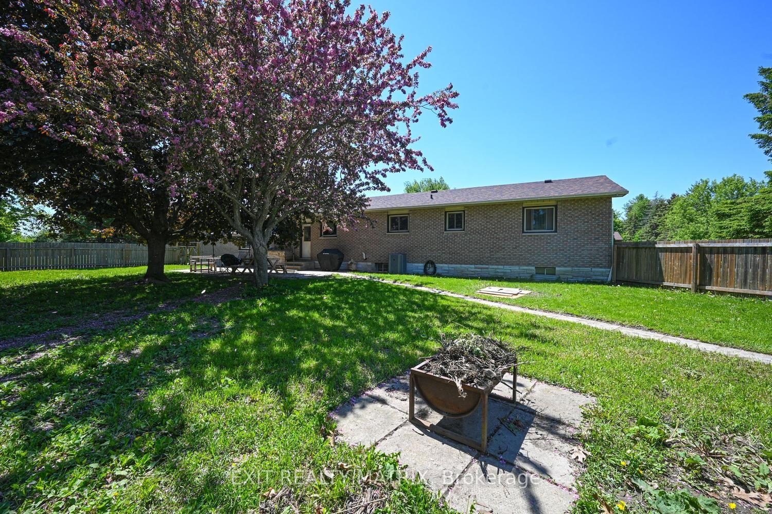 Photo 38 of 2311 Edward Kidd Crescent, Ottawa, North Gower — HOMEH