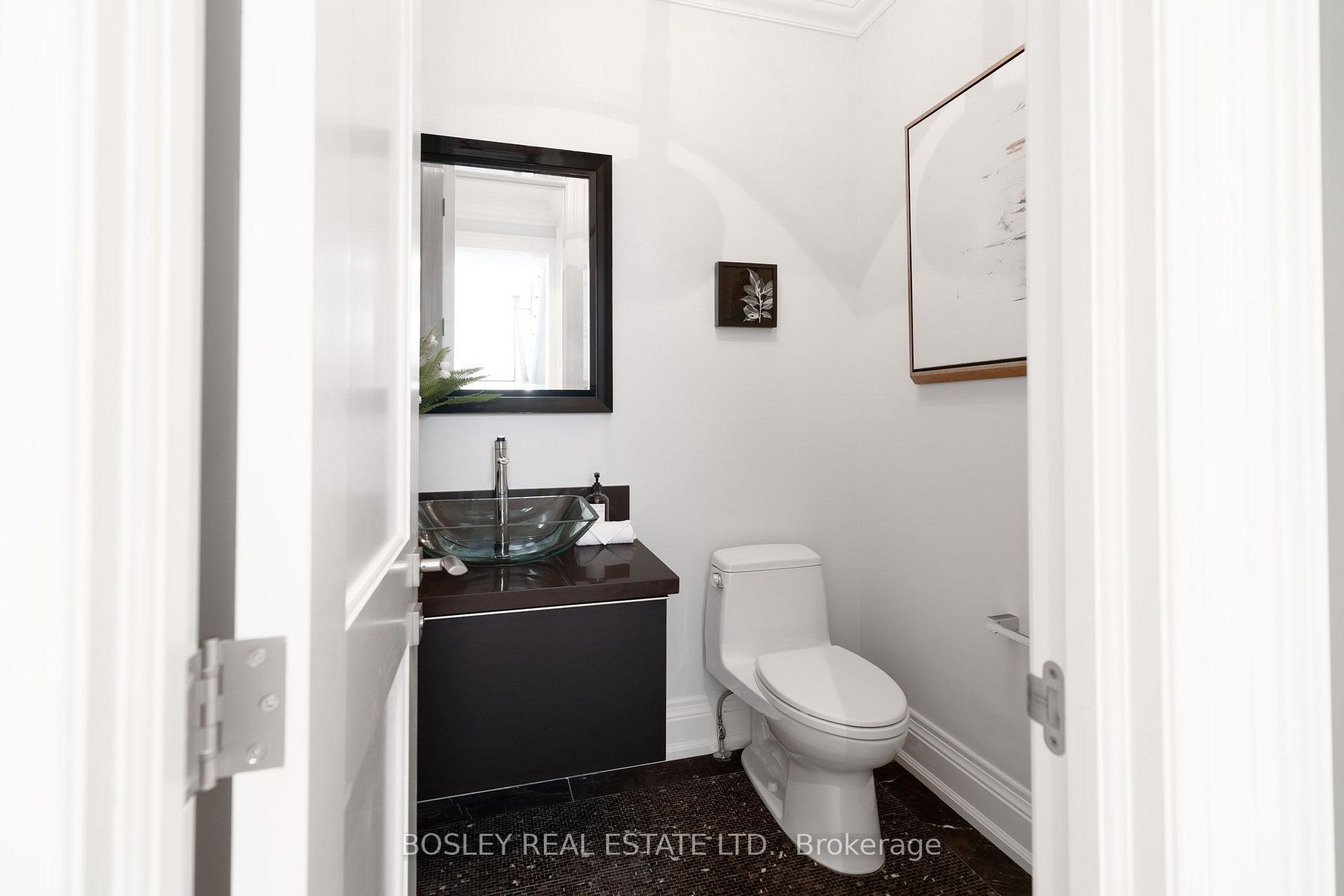 Photo 11 of 61 Rykert Crescent, Toronto, Leaside — HOMEH