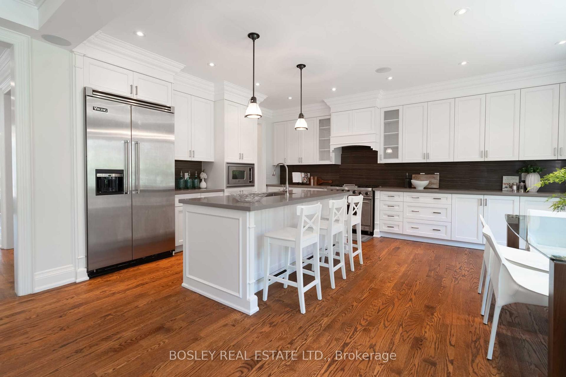 Photo 15 of 61 Rykert Crescent, Toronto, Leaside — HOMEH