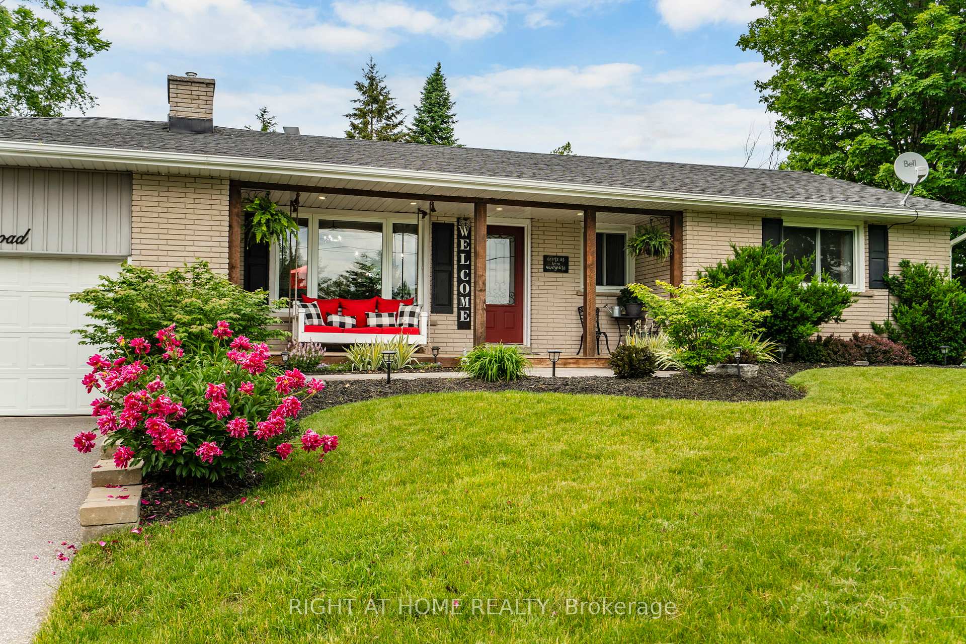 Photo 3 of 4116 Innisfil Beach Road, Innisfil, Rural Innisfil — HOMEH