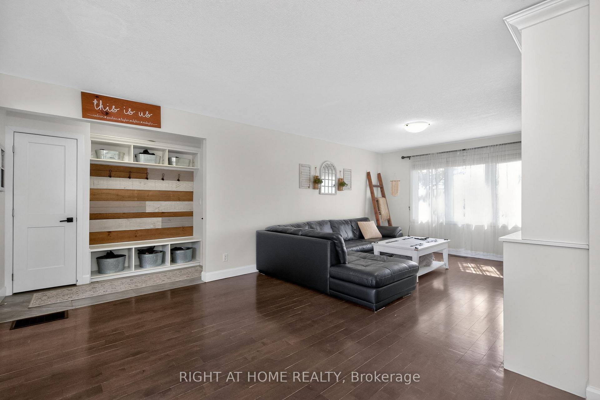 Photo 14 of 4116 Innisfil Beach Road, Innisfil, Rural Innisfil — HOMEH