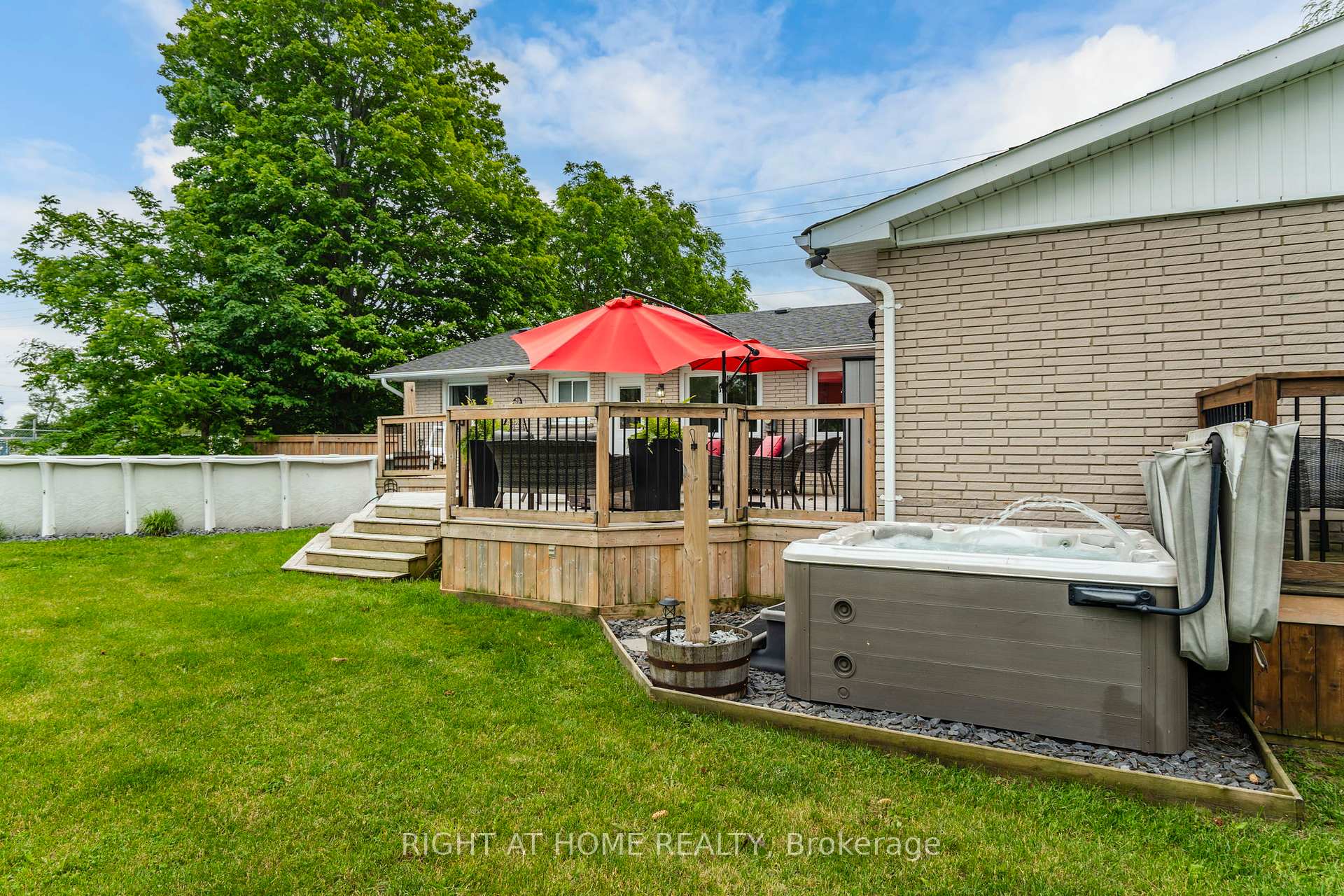 Photo 38 of 4116 Innisfil Beach Road, Innisfil, Rural Innisfil — HOMEH
