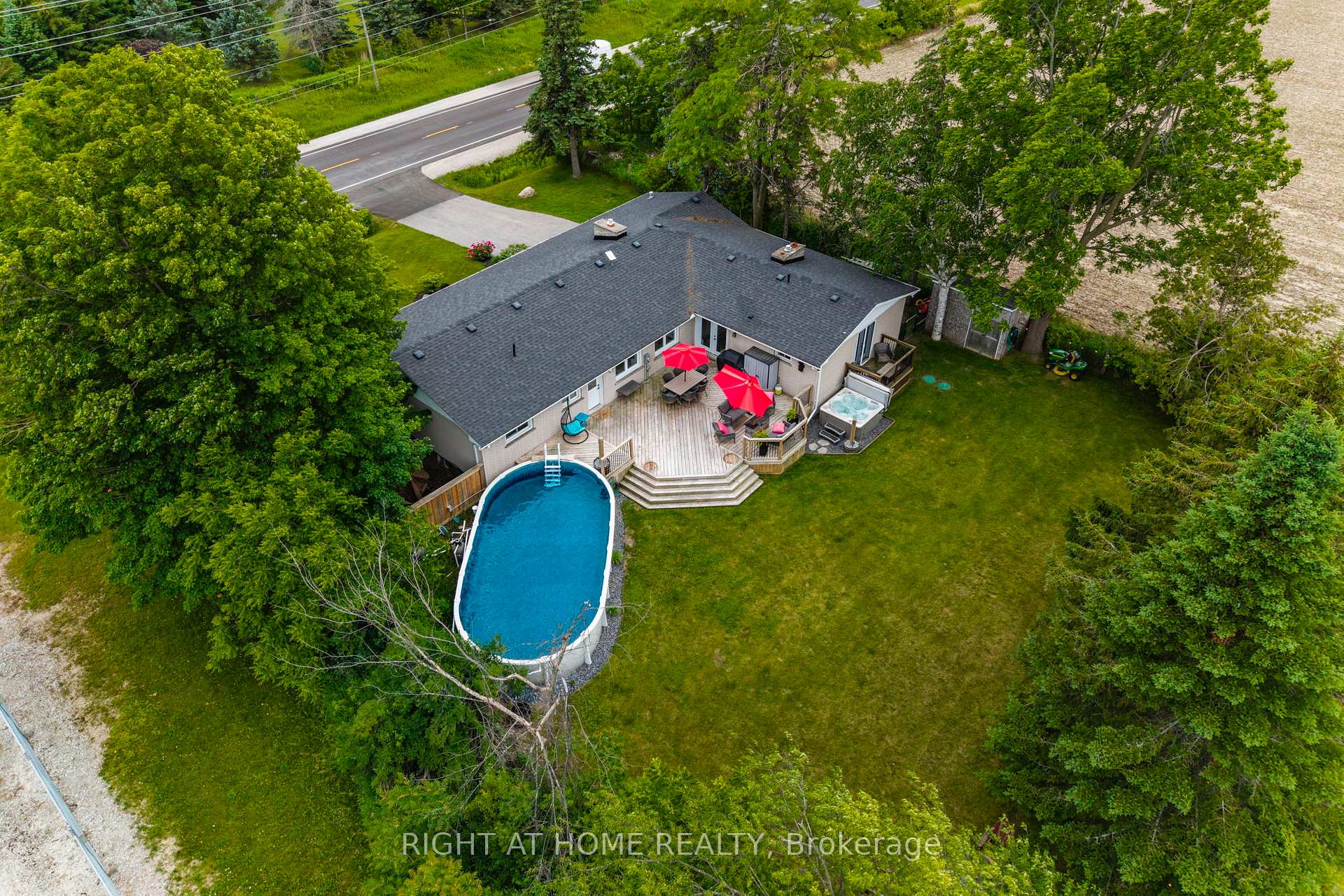Photo 42 of 4116 Innisfil Beach Road, Innisfil, Rural Innisfil — HOMEH
