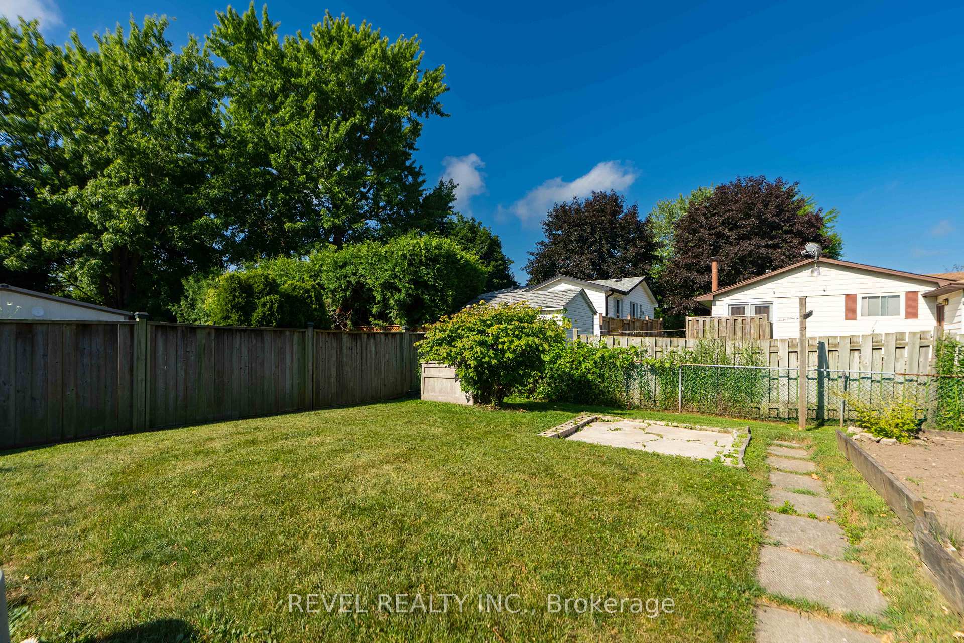 Photo 10 of 32 Brunswick Avenue, London, North I — HOMEH