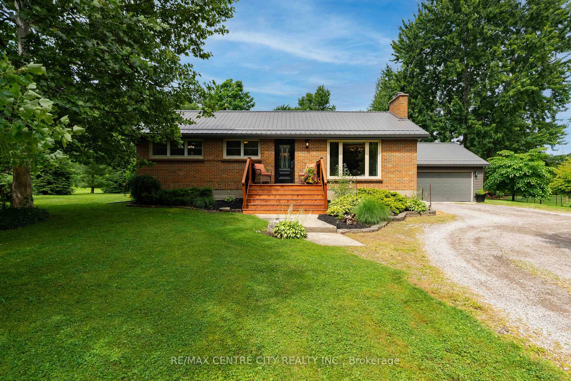 Photo 1 of 137 Centennial Avenue, Central Elgin — HOMEH