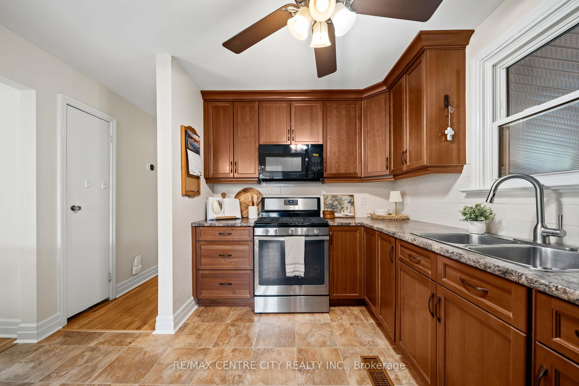 Photo 10 of 137 Centennial Avenue, Central Elgin — HOMEH