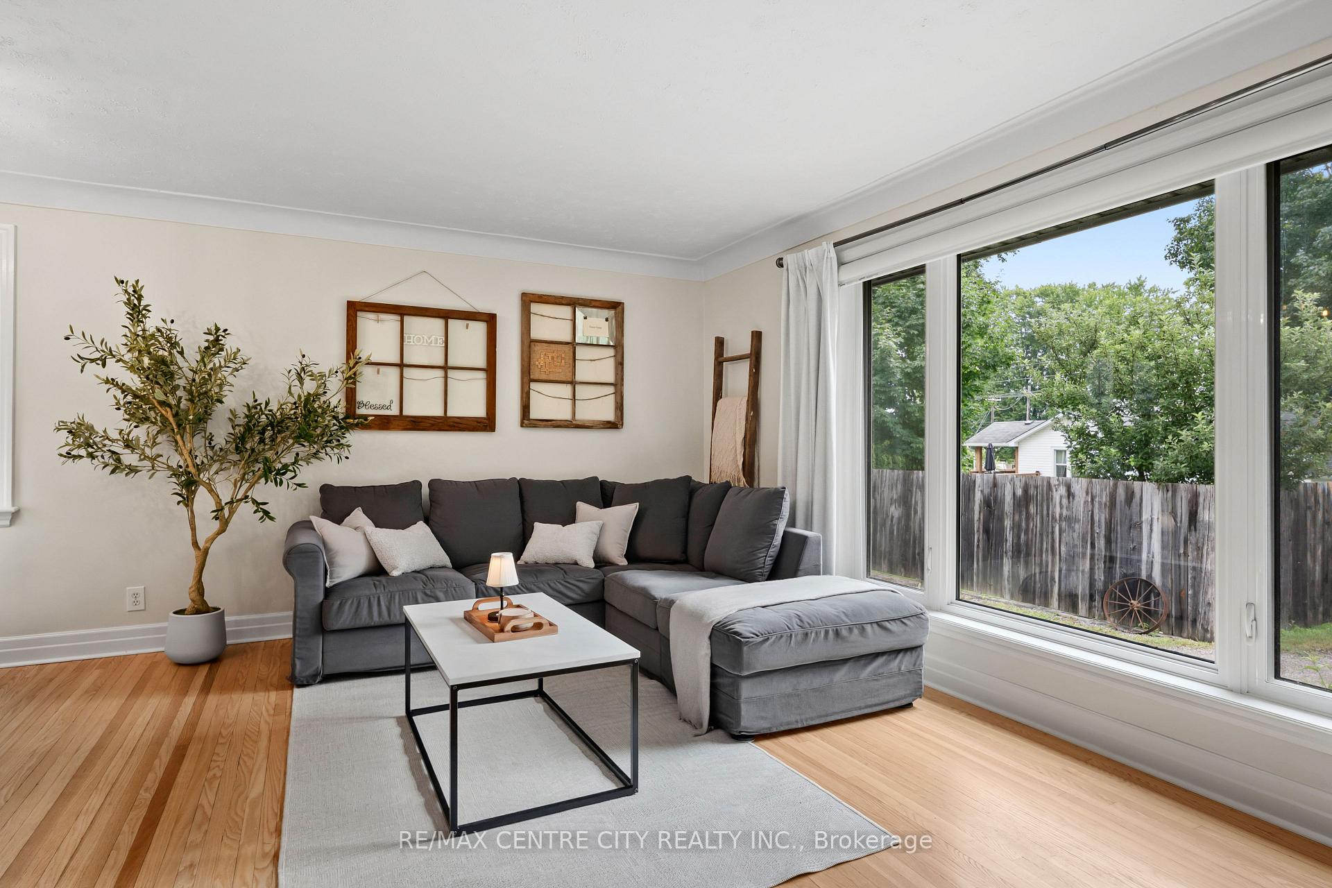 Photo 14 of 137 Centennial Avenue, Central Elgin — HOMEH