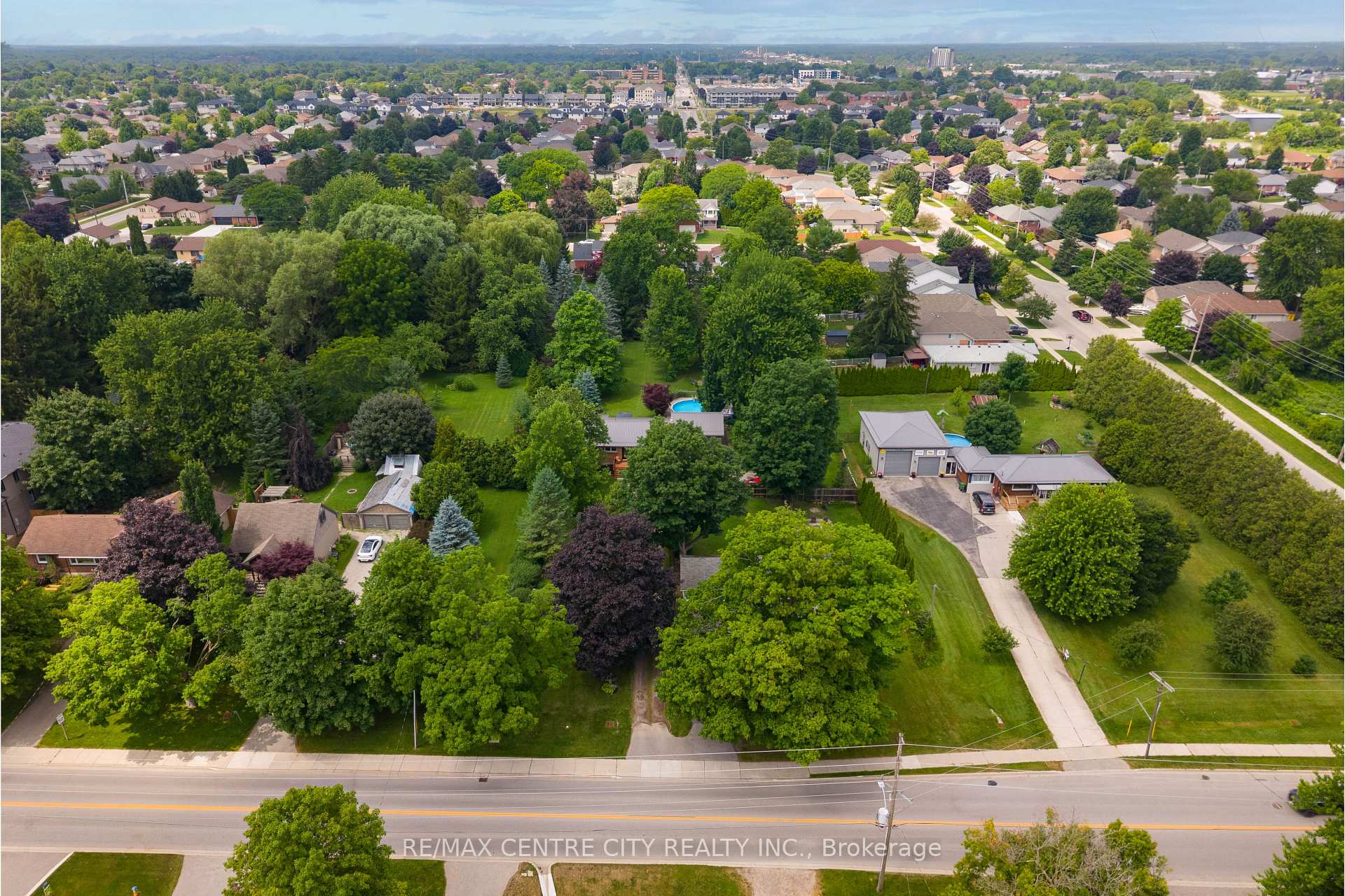 Photo 33 of 137 Centennial Avenue, Central Elgin — HOMEH