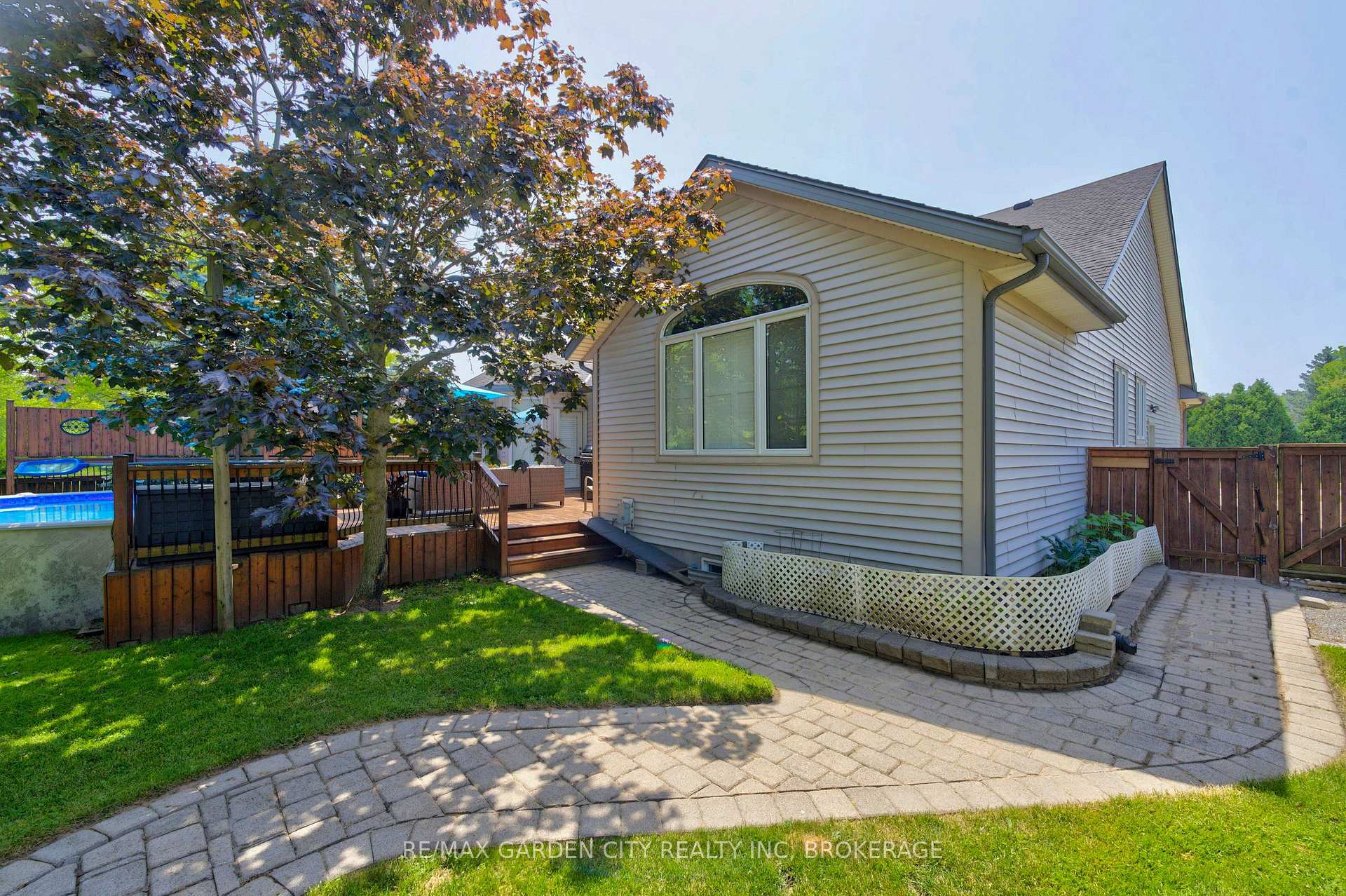 Photo 62 of 100 Thorold Road E, Welland, Prince Charles — HOMEH