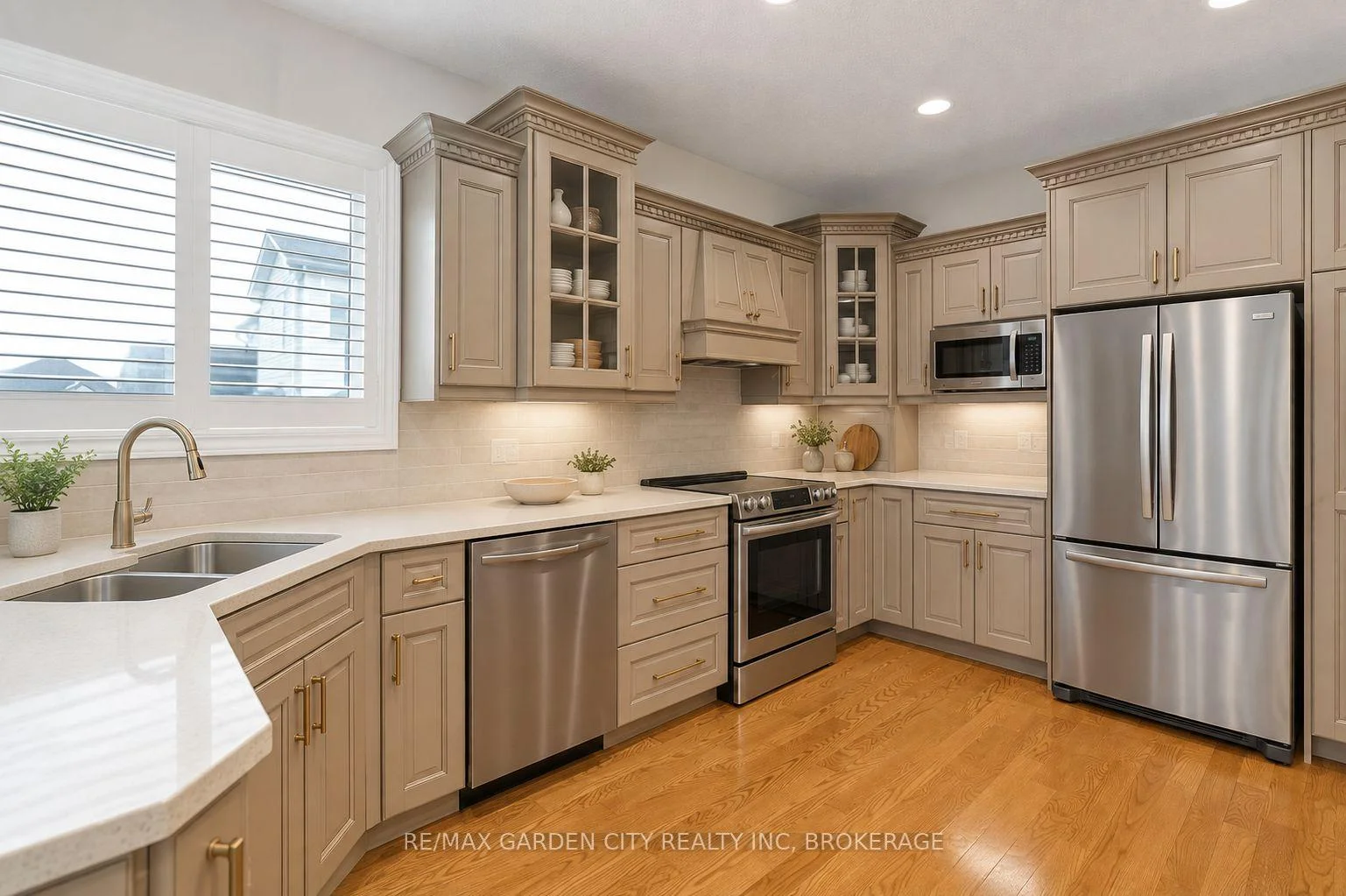 Photo 15 of 100 Thorold Road E, Welland, Prince Charles — HOMEH