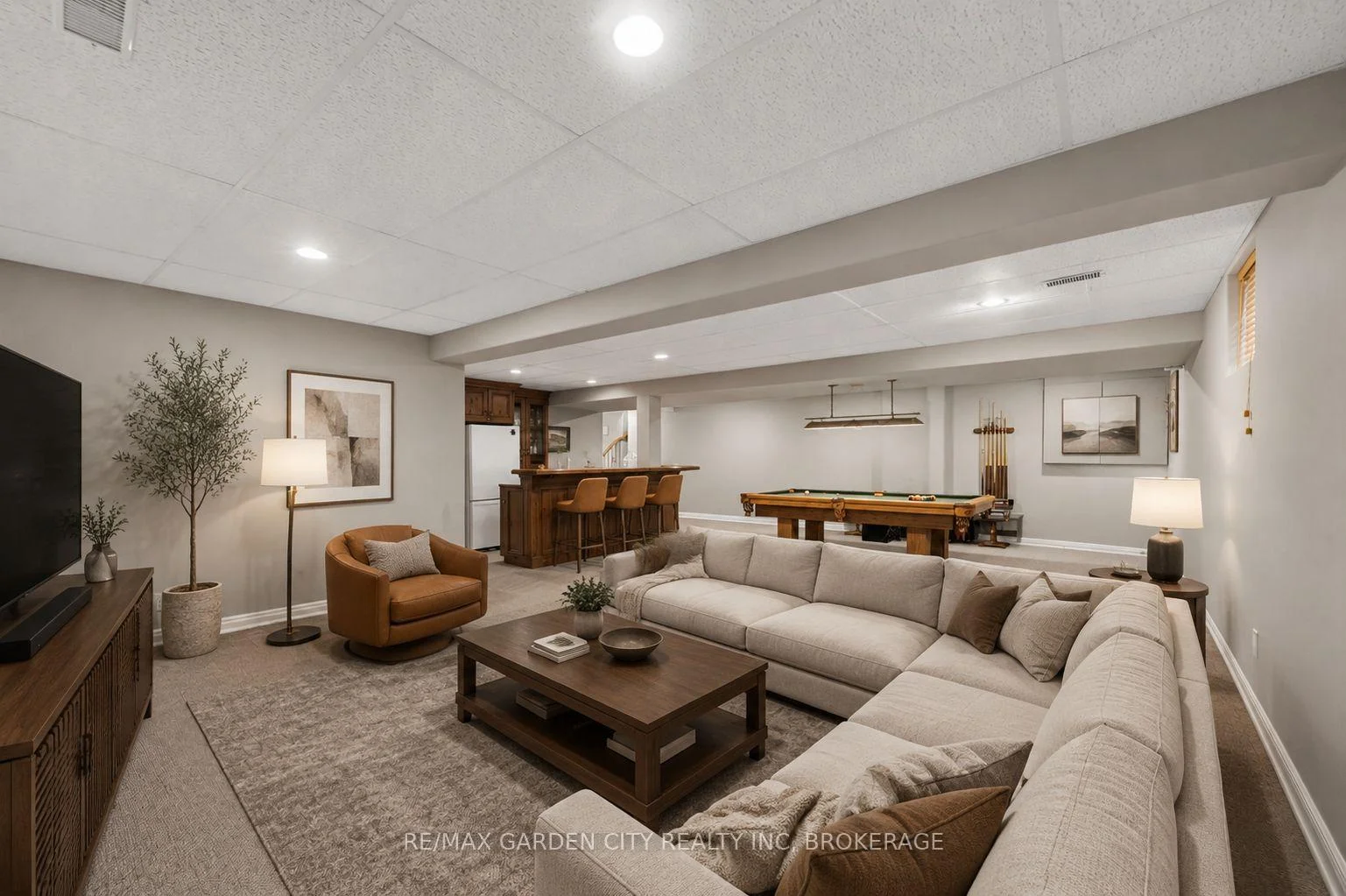Photo 46 of 100 Thorold Road E, Welland, Prince Charles — HOMEH