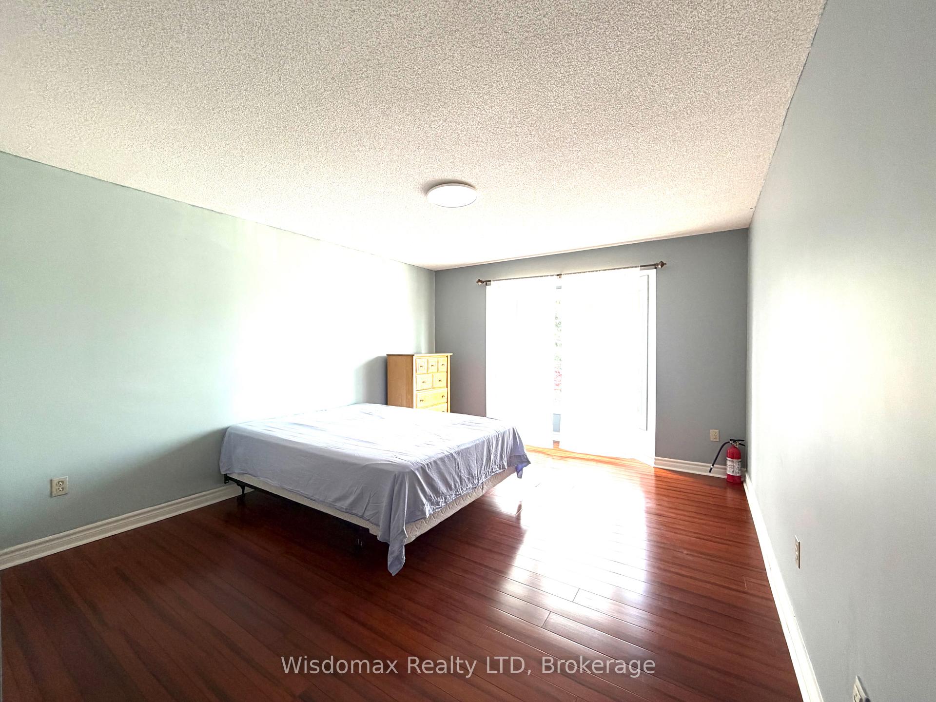 Photo 18 of 1 Crysler Crescent, Thorold, Confederation Heights — HOMEH