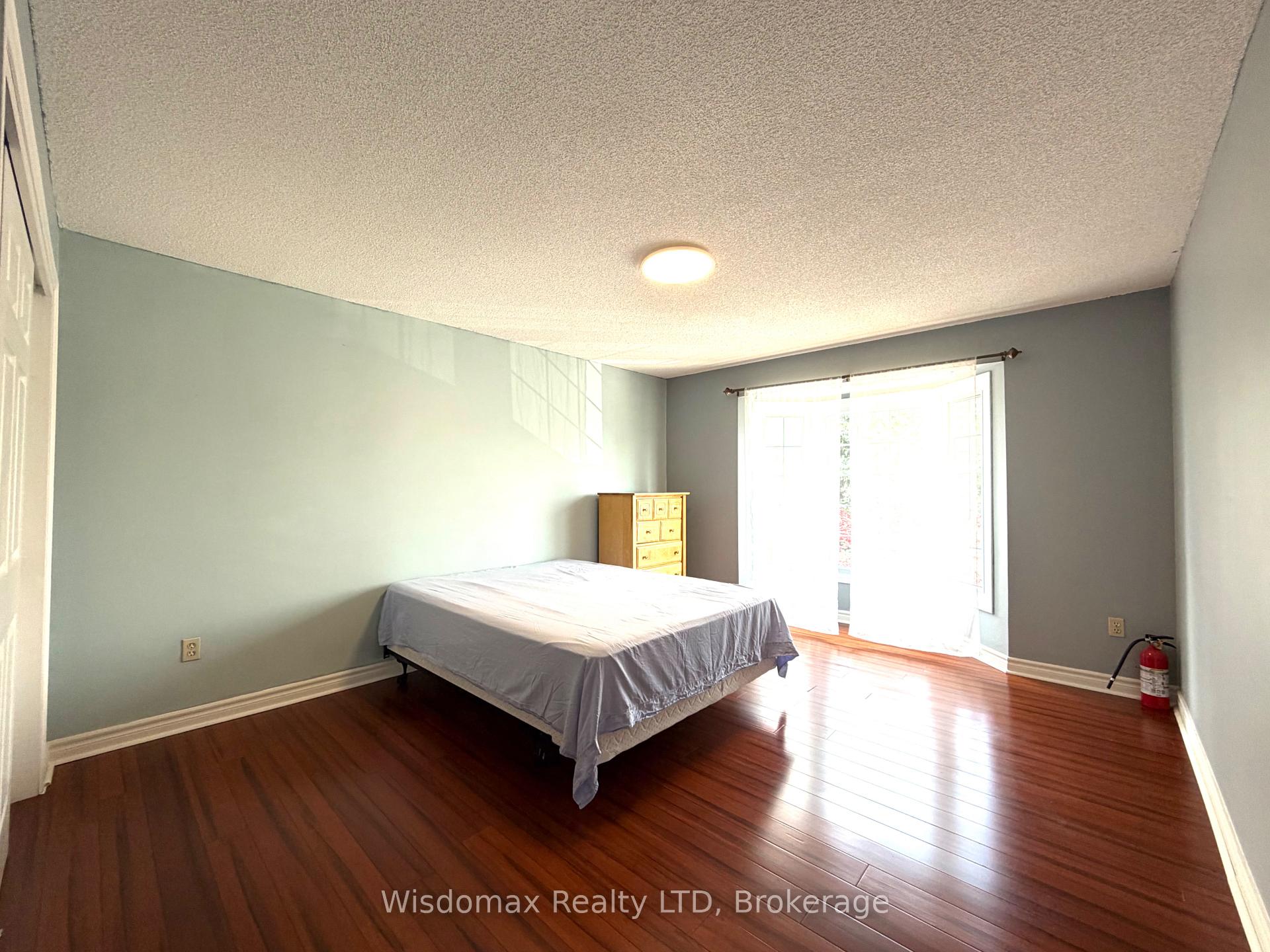 Photo 21 of 1 Crysler Crescent, Thorold, Confederation Heights — HOMEH