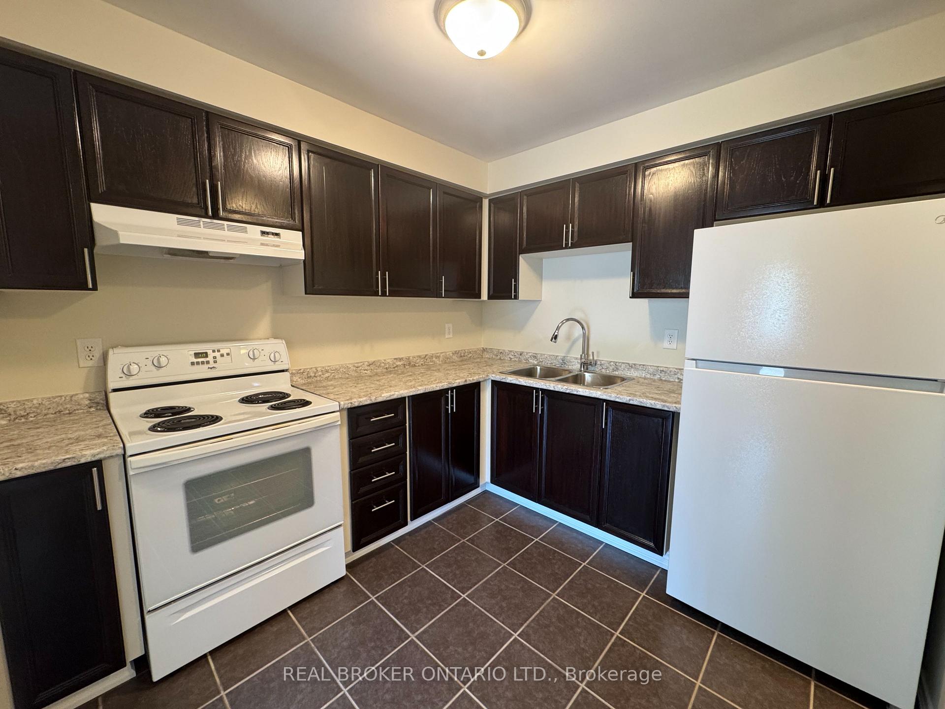 Photo 2 of Unit 5, 5 Sawmill Road, Barrie, Ardagh — HOMEH