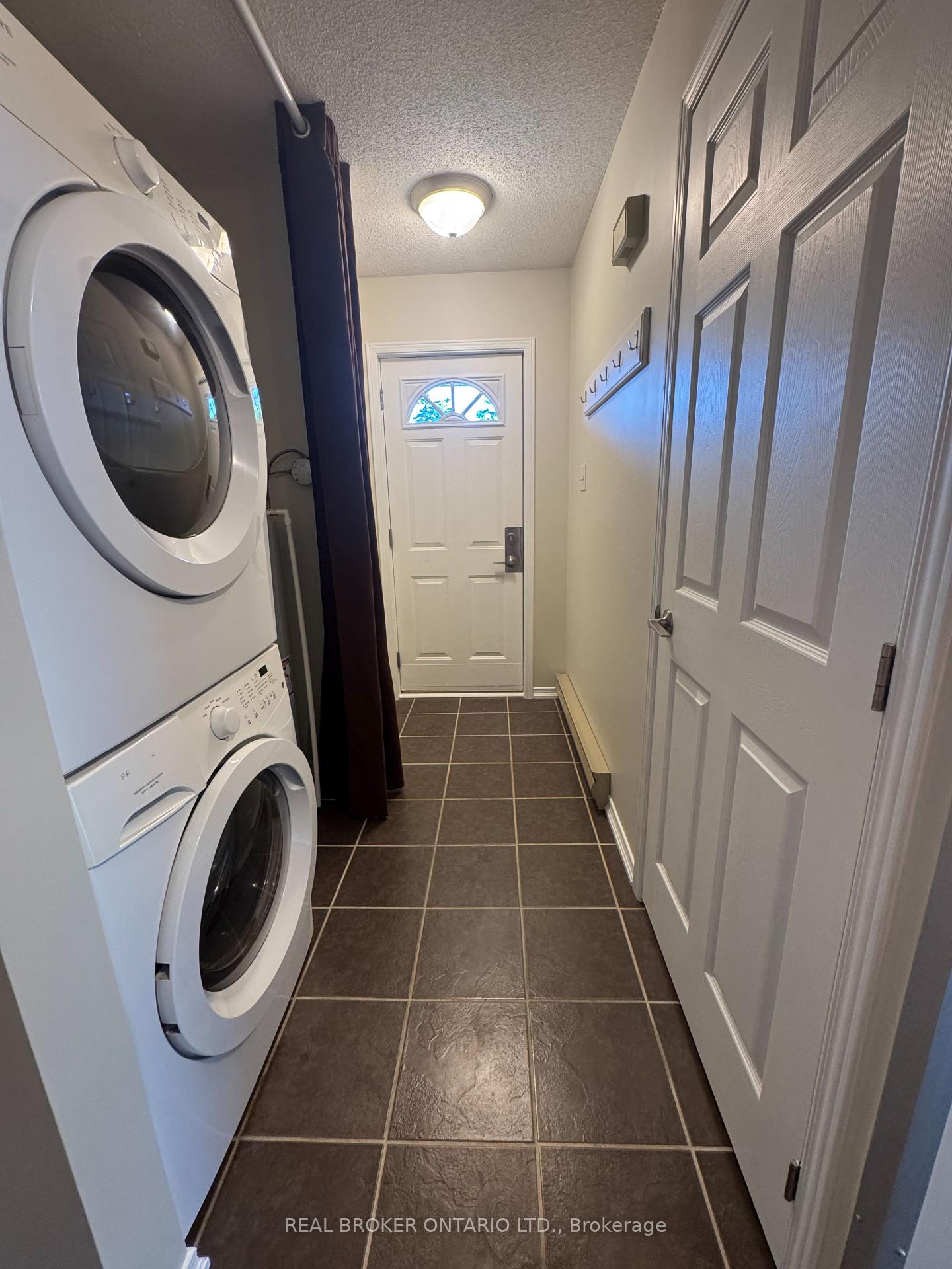 Photo 7 of Unit 5, 5 Sawmill Road, Barrie, Ardagh — HOMEH