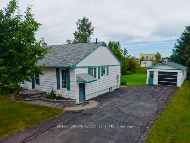 Photo 2 of 1412 Prince Street, Hearst — HOMEH