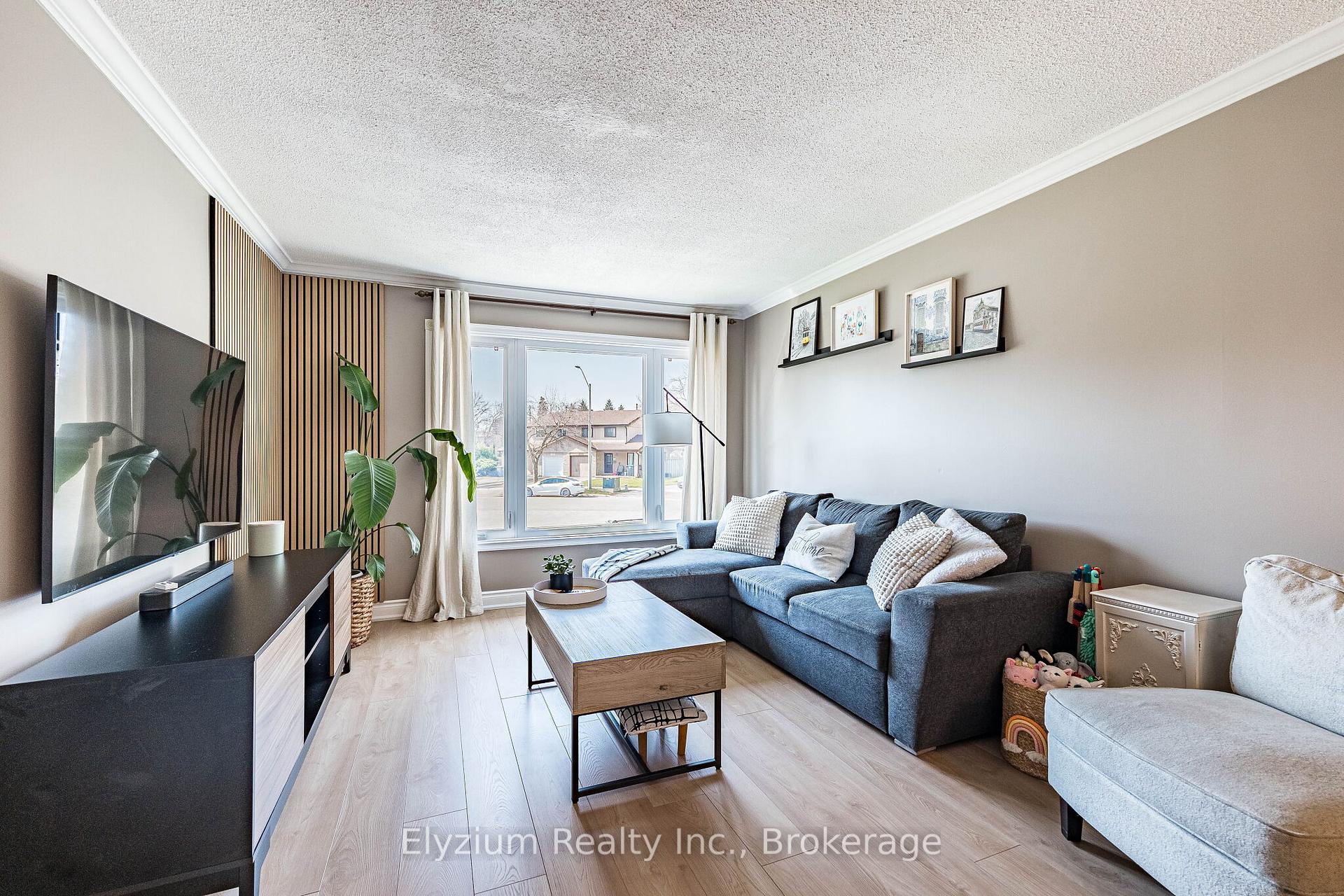 Photo 9 of 6953 Cherbourg Gardens, Mississauga, Meadowvale — HOMEH