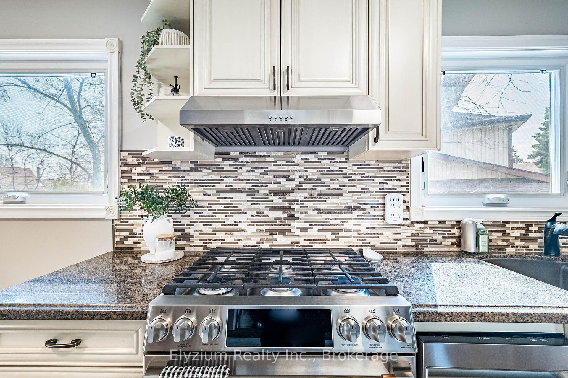 Photo 17 of 6953 Cherbourg Gardens, Mississauga, Meadowvale — HOMEH