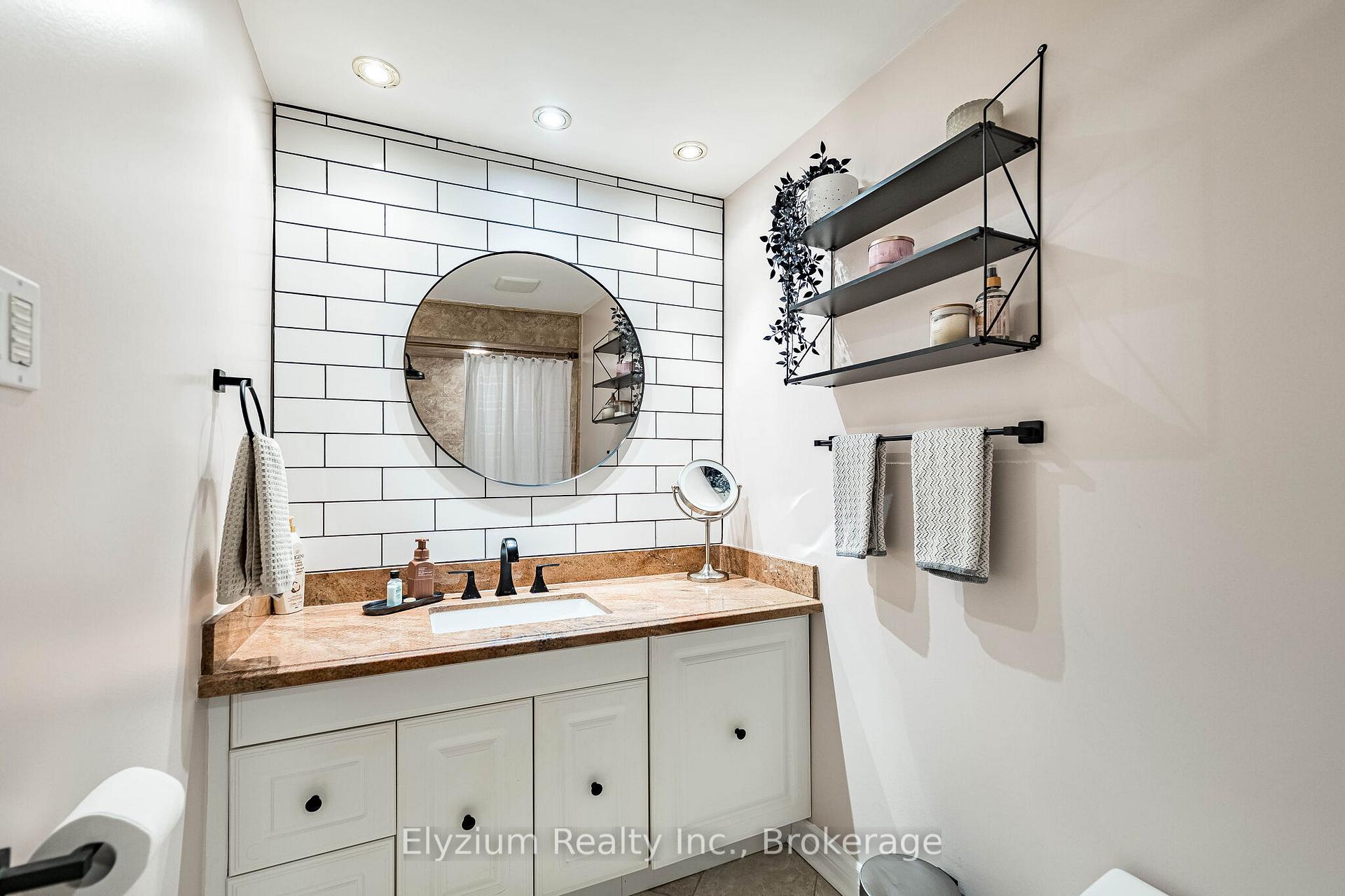 Photo 27 of 6953 Cherbourg Gardens, Mississauga, Meadowvale — HOMEH