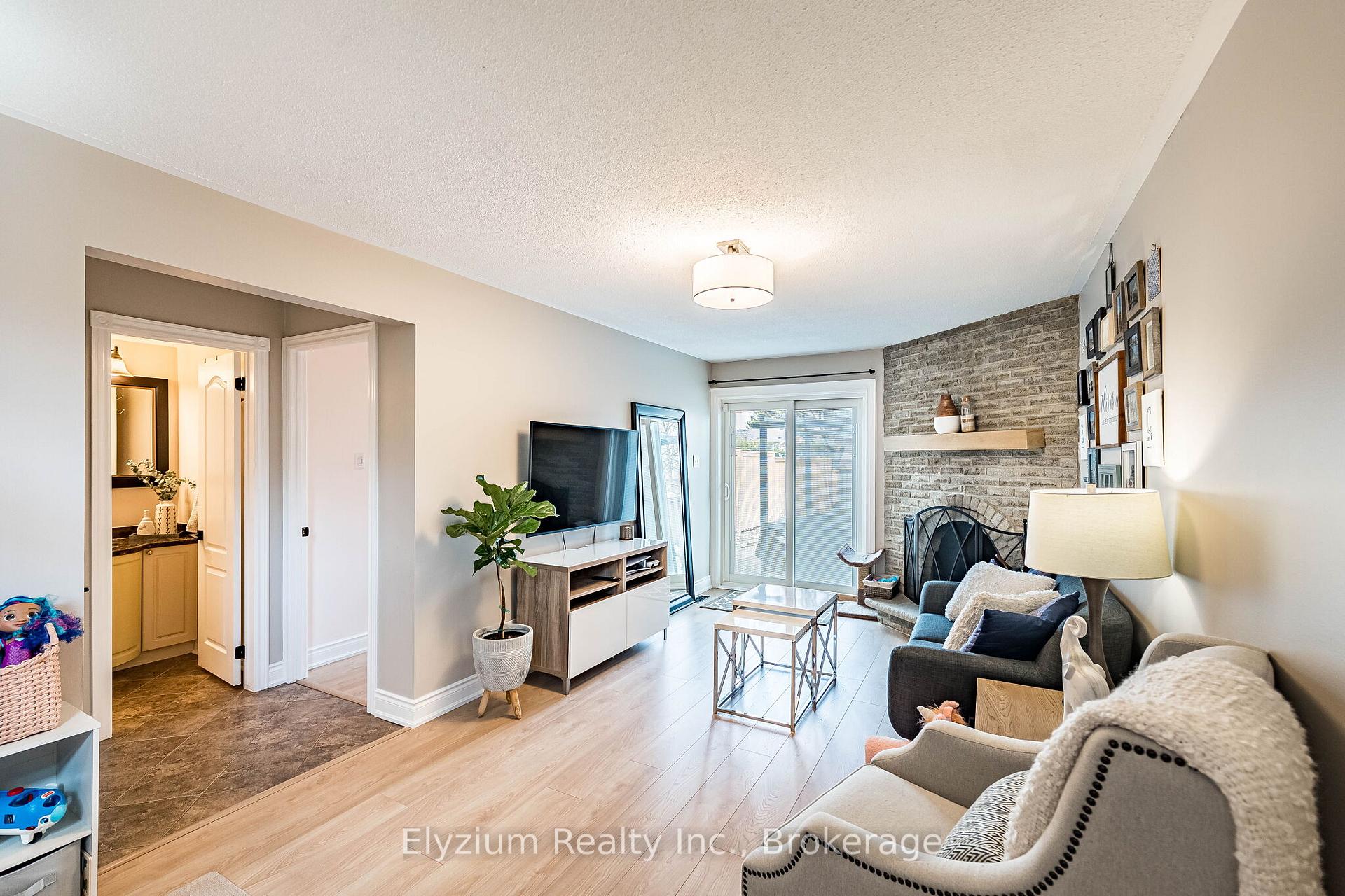 Photo 30 of 6953 Cherbourg Gardens, Mississauga, Meadowvale — HOMEH