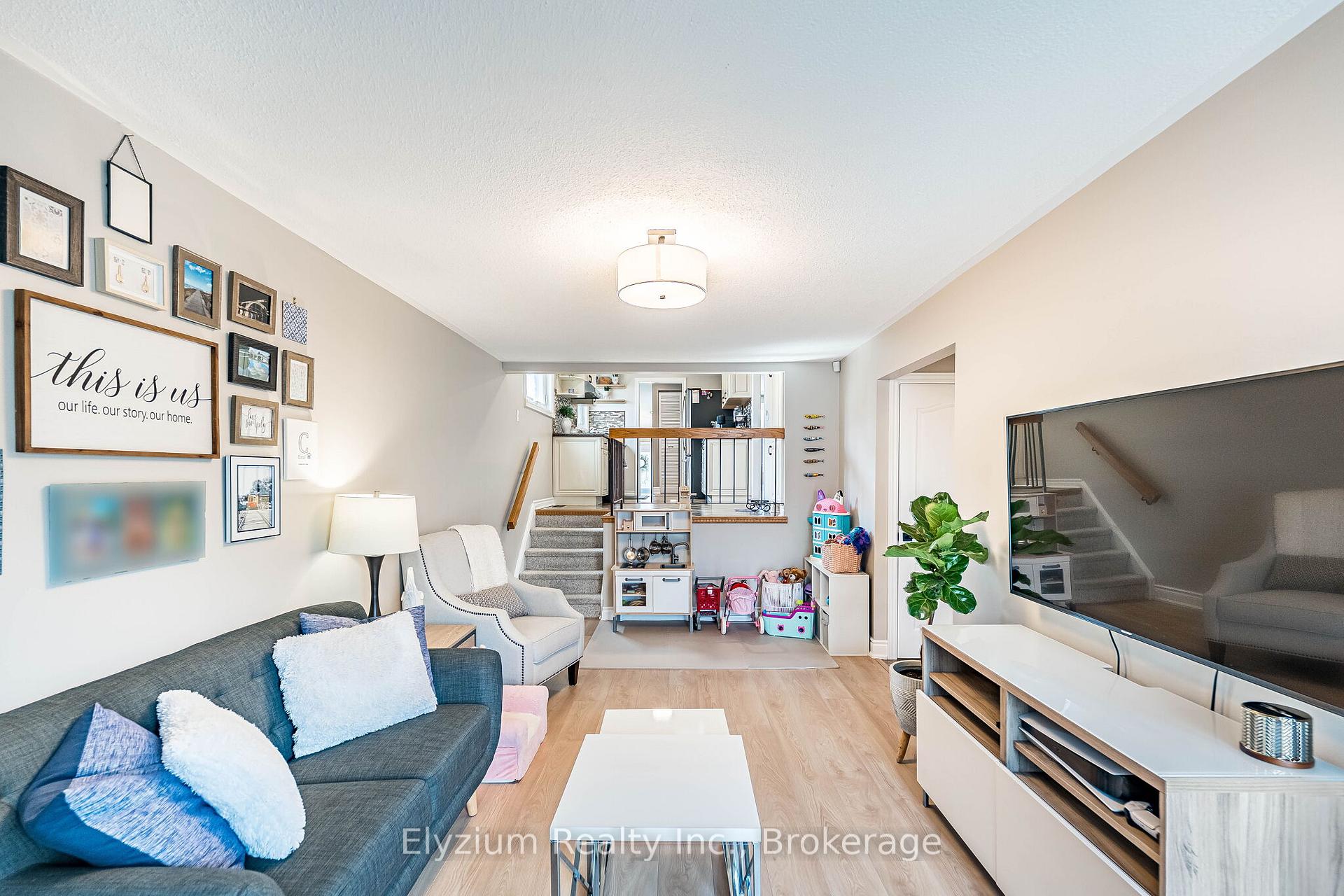 Photo 32 of 6953 Cherbourg Gardens, Mississauga, Meadowvale — HOMEH
