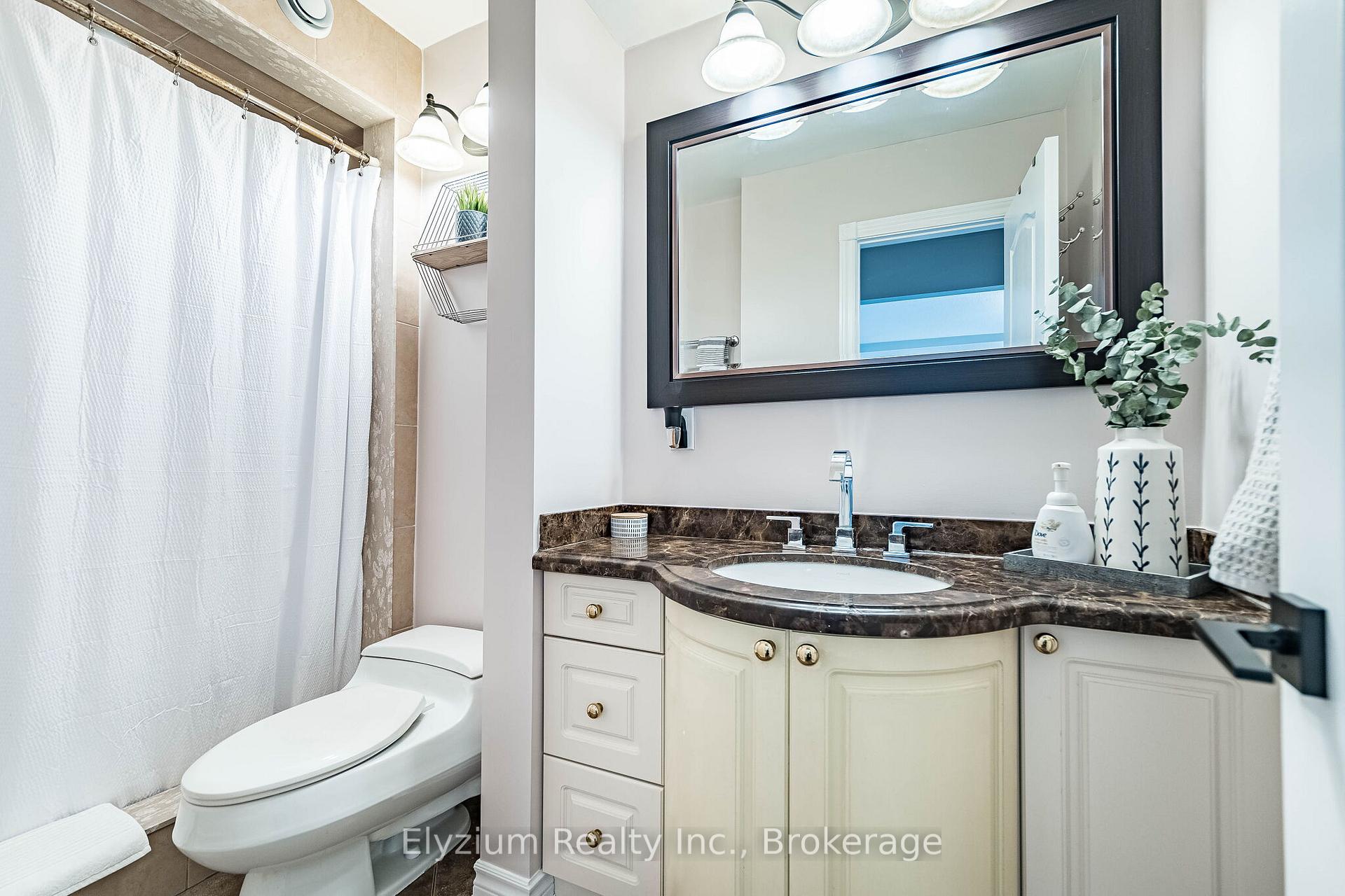 Photo 35 of 6953 Cherbourg Gardens, Mississauga, Meadowvale — HOMEH
