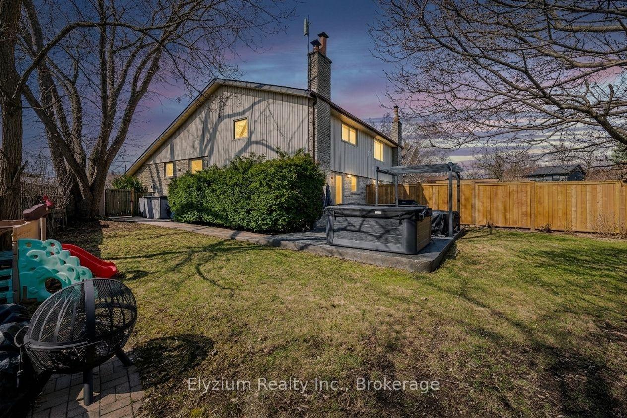 Photo 44 of 6953 Cherbourg Gardens, Mississauga, Meadowvale — HOMEH