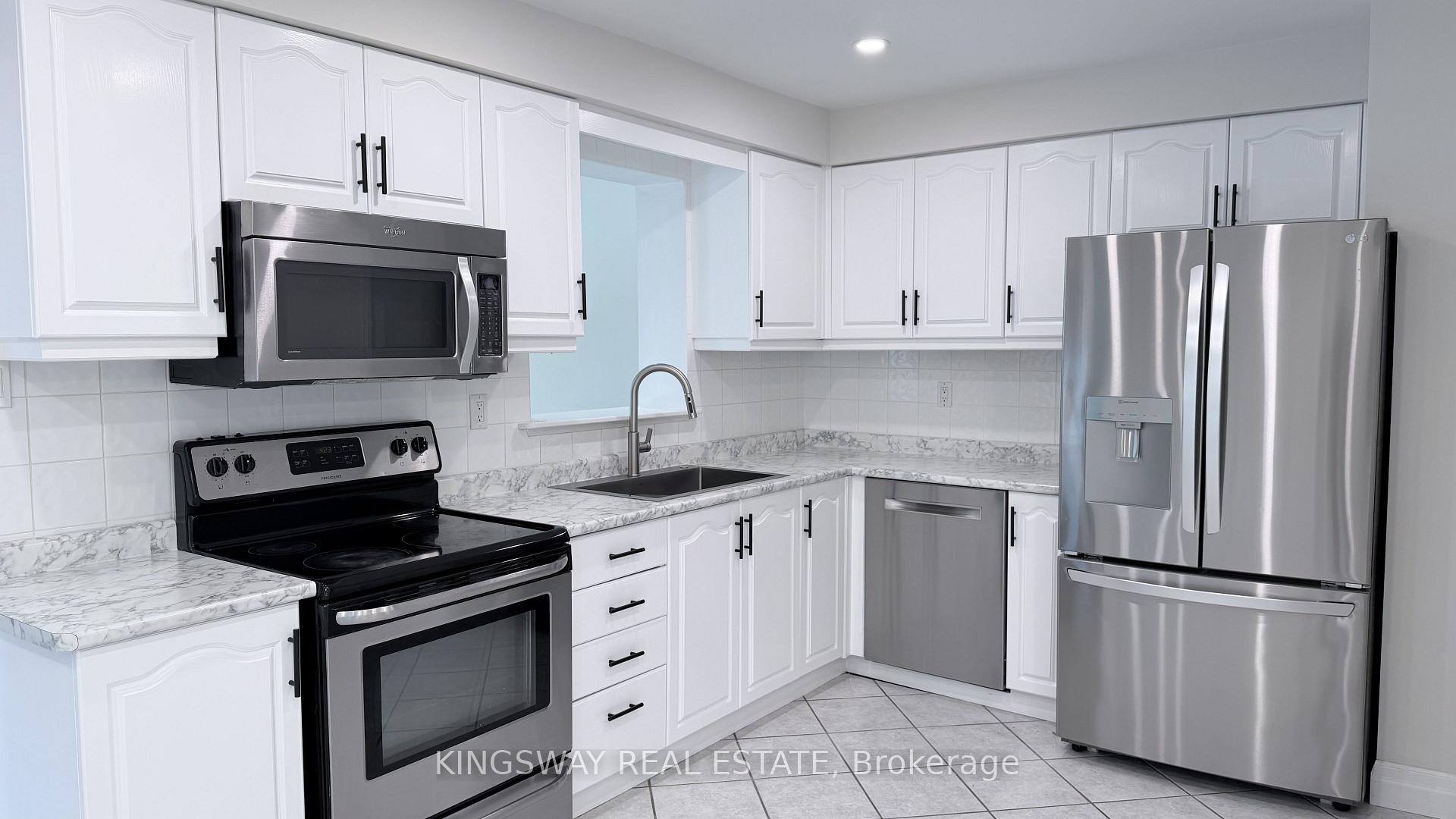 Photo 8 of 3123 Bartholomew Crescent, Mississauga, Meadowvale — HOMEH